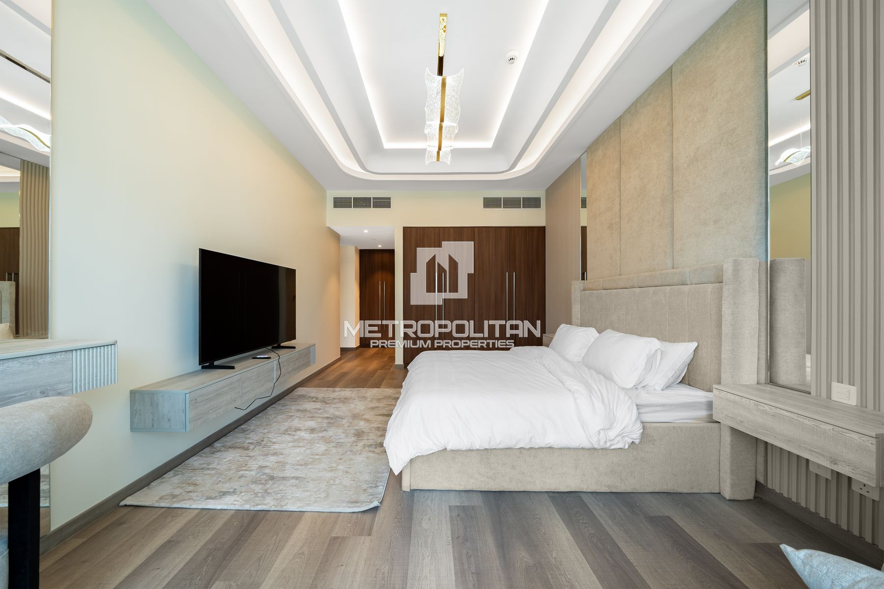 Upgraded | Furnished | Vacant | Canal View