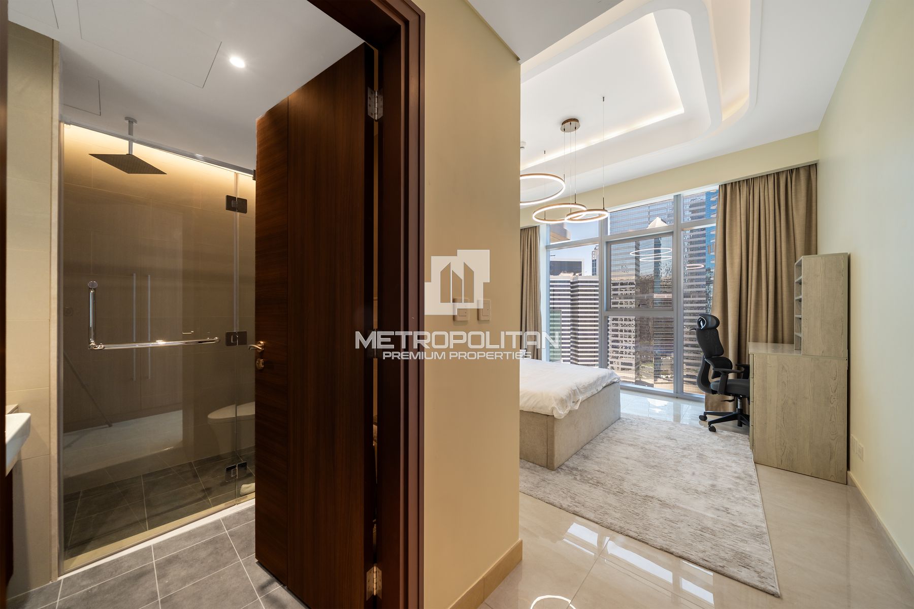 Upgraded | Furnished | Vacant | Canal View
