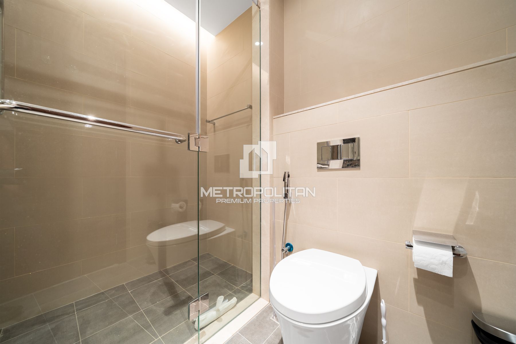 Upgraded | Furnished | Vacant | Canal View
