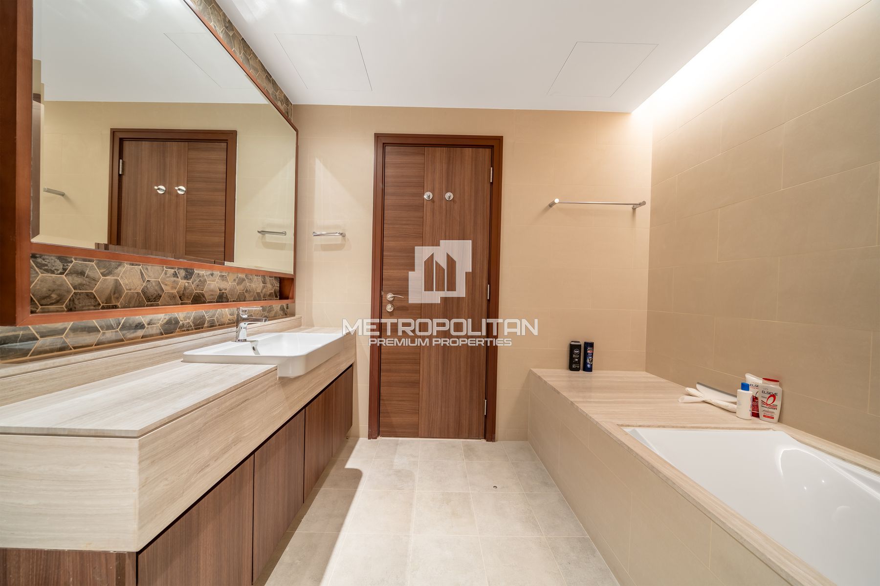 Upgraded | Furnished | Vacant | Canal View