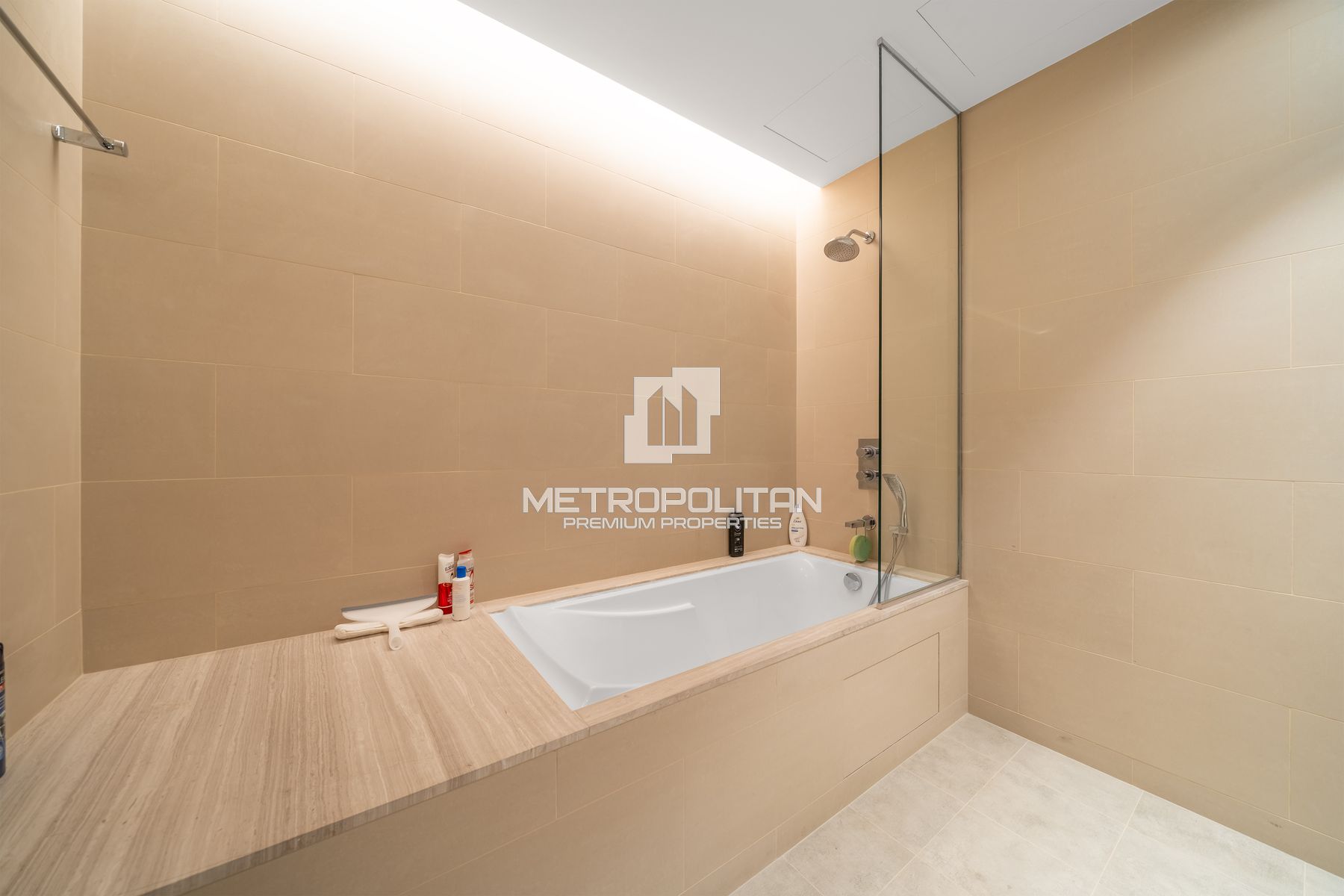 Upgraded | Furnished | Vacant | Canal View