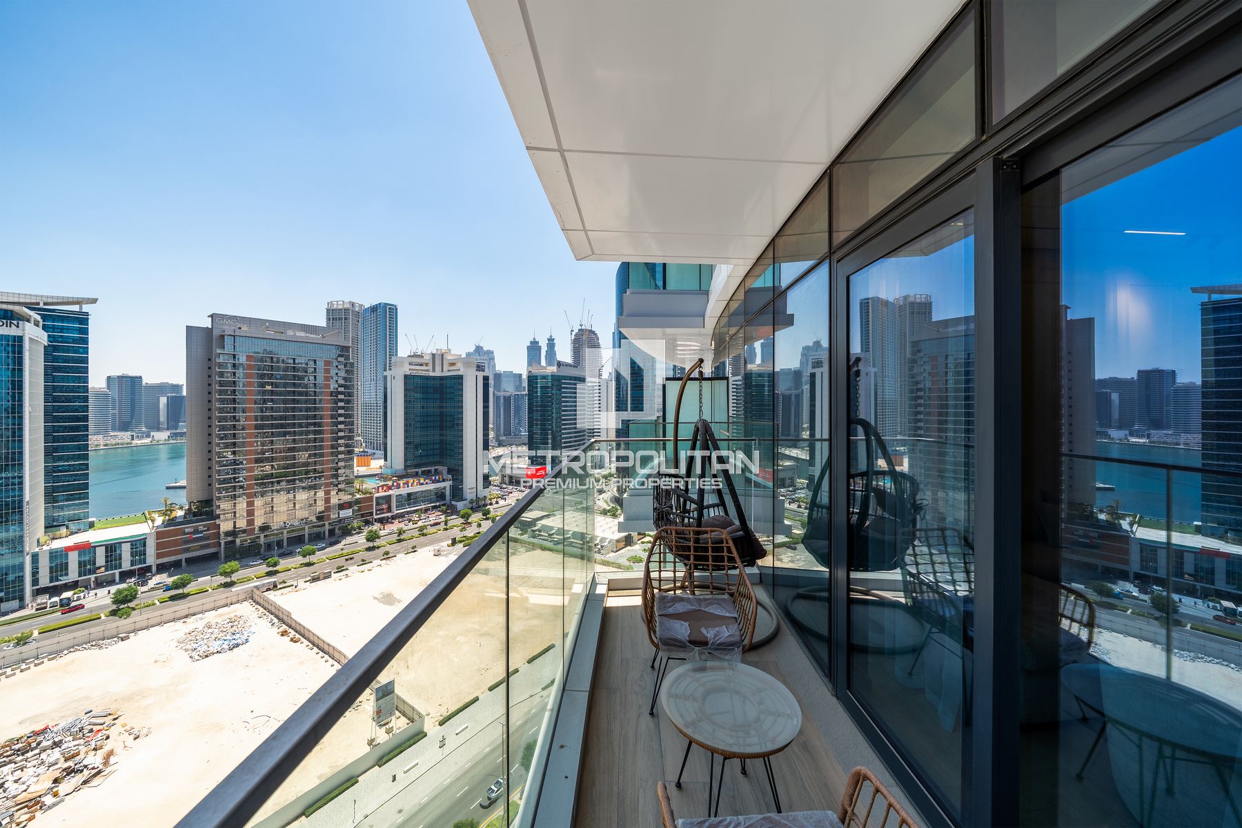 Upgraded | Furnished | Vacant | Canal View