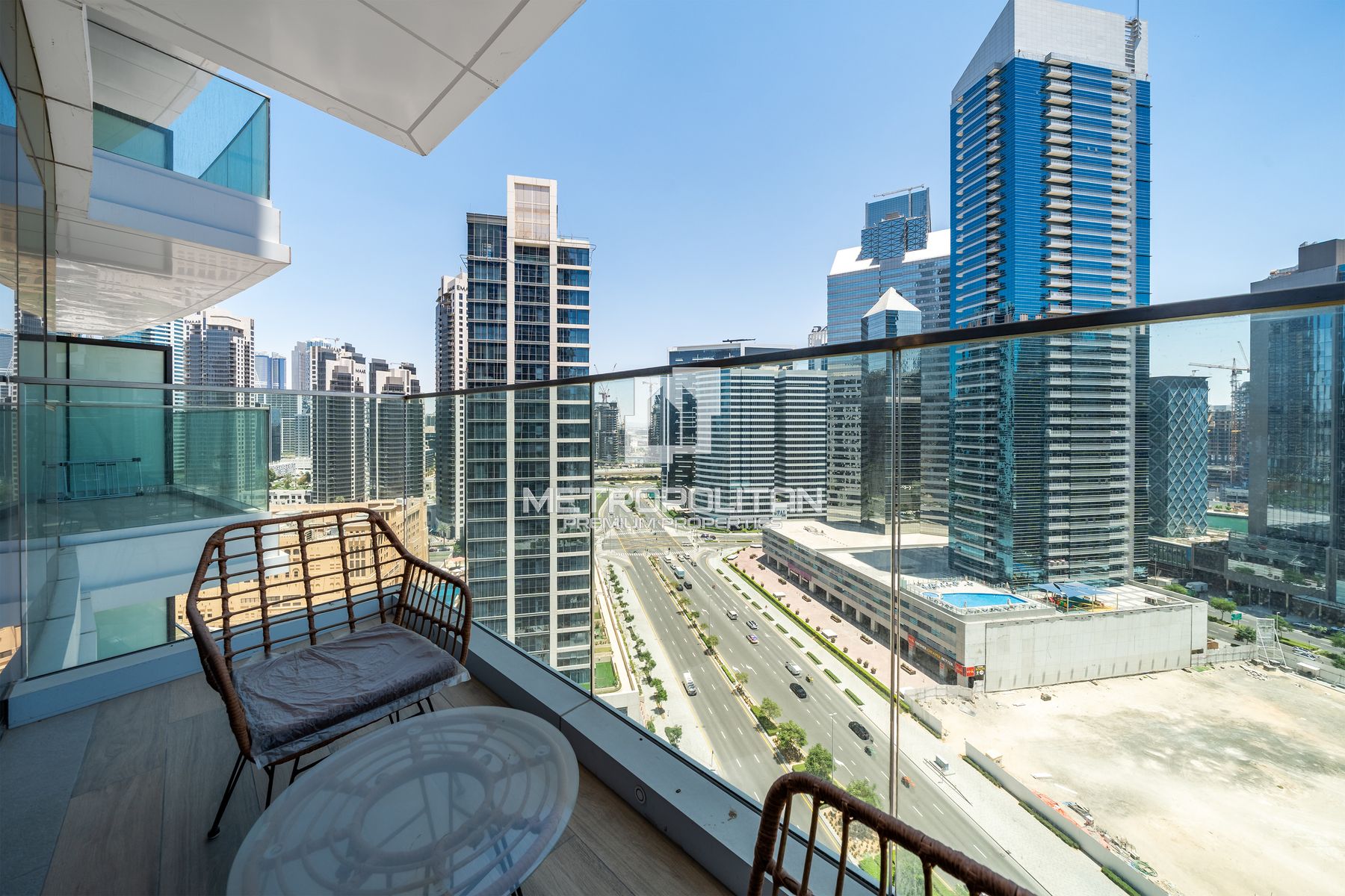 Upgraded | Furnished | Vacant | Canal View