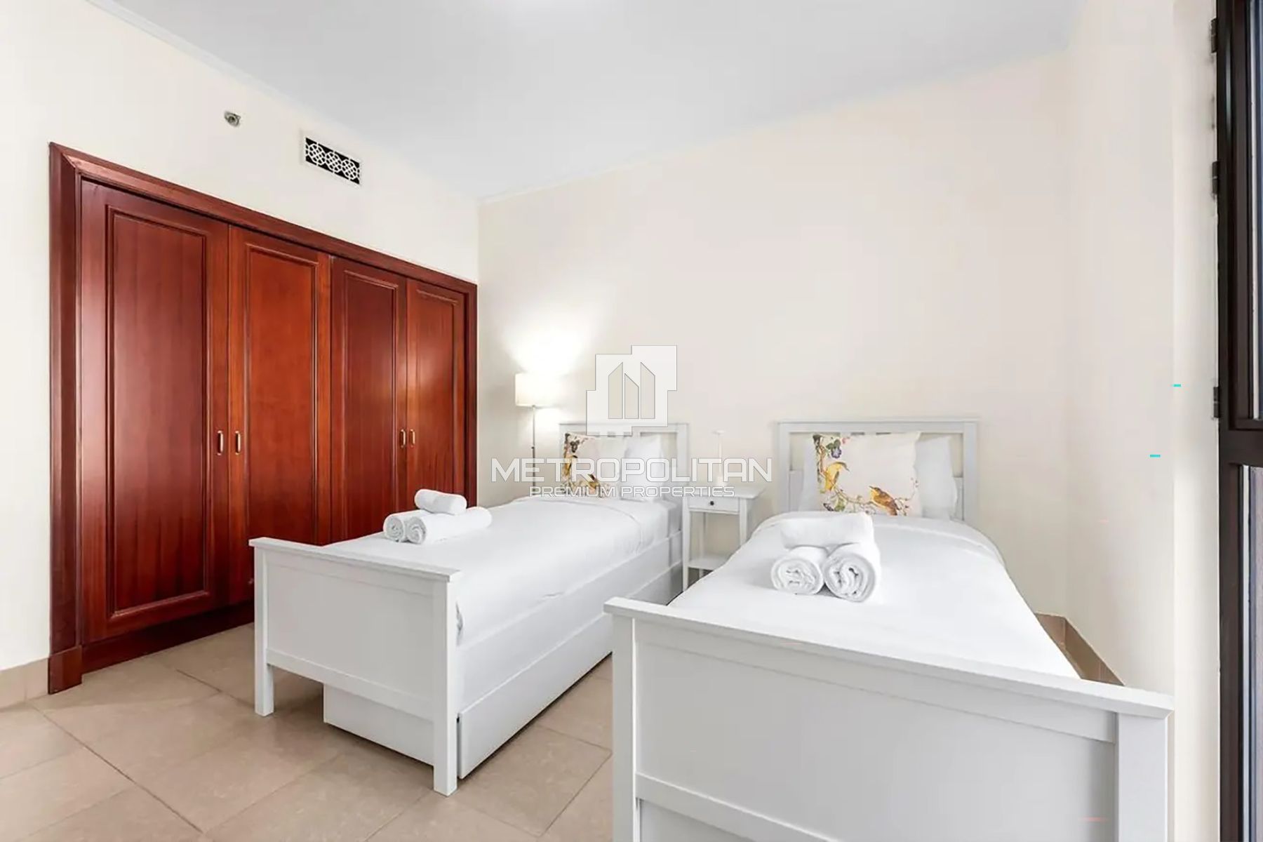 Spacious Layout | Separate Dining | Bright Unit