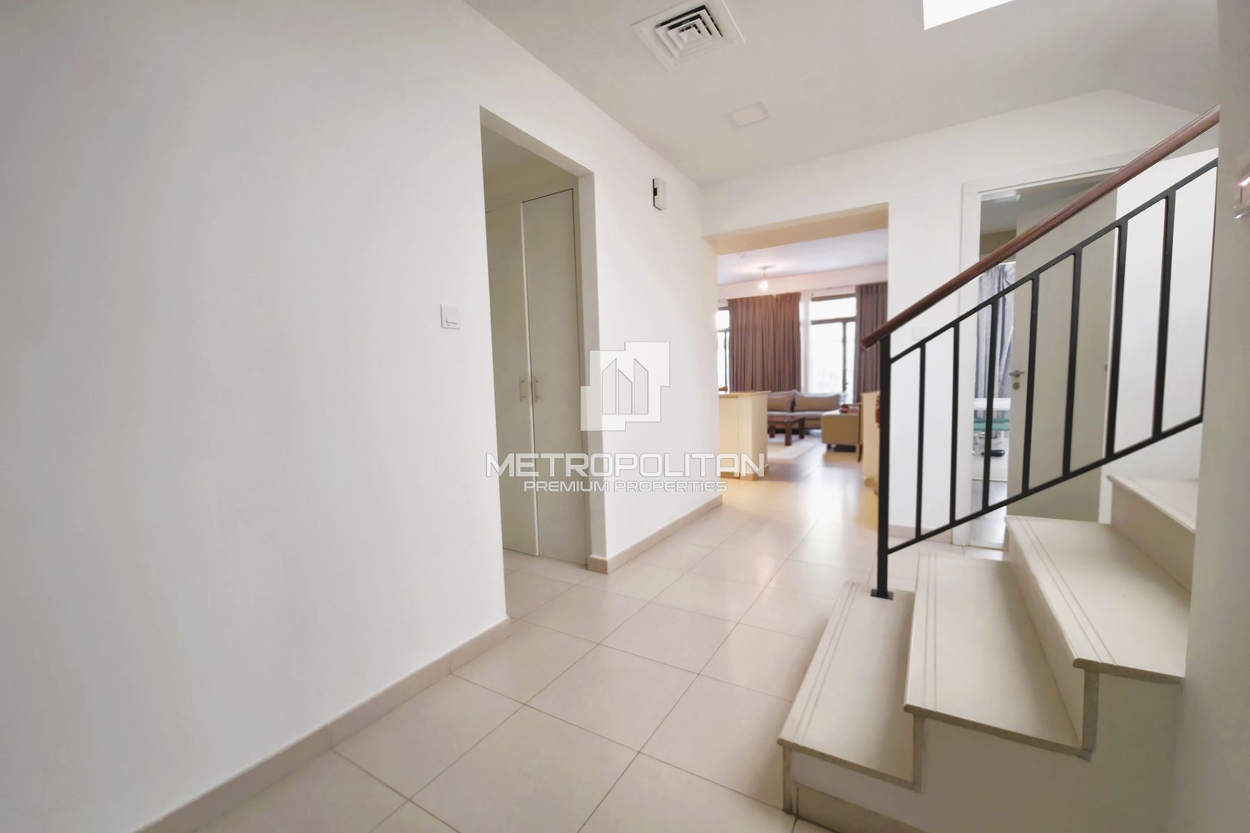 4BR Villa for Sale in Town Square – MPS-49782