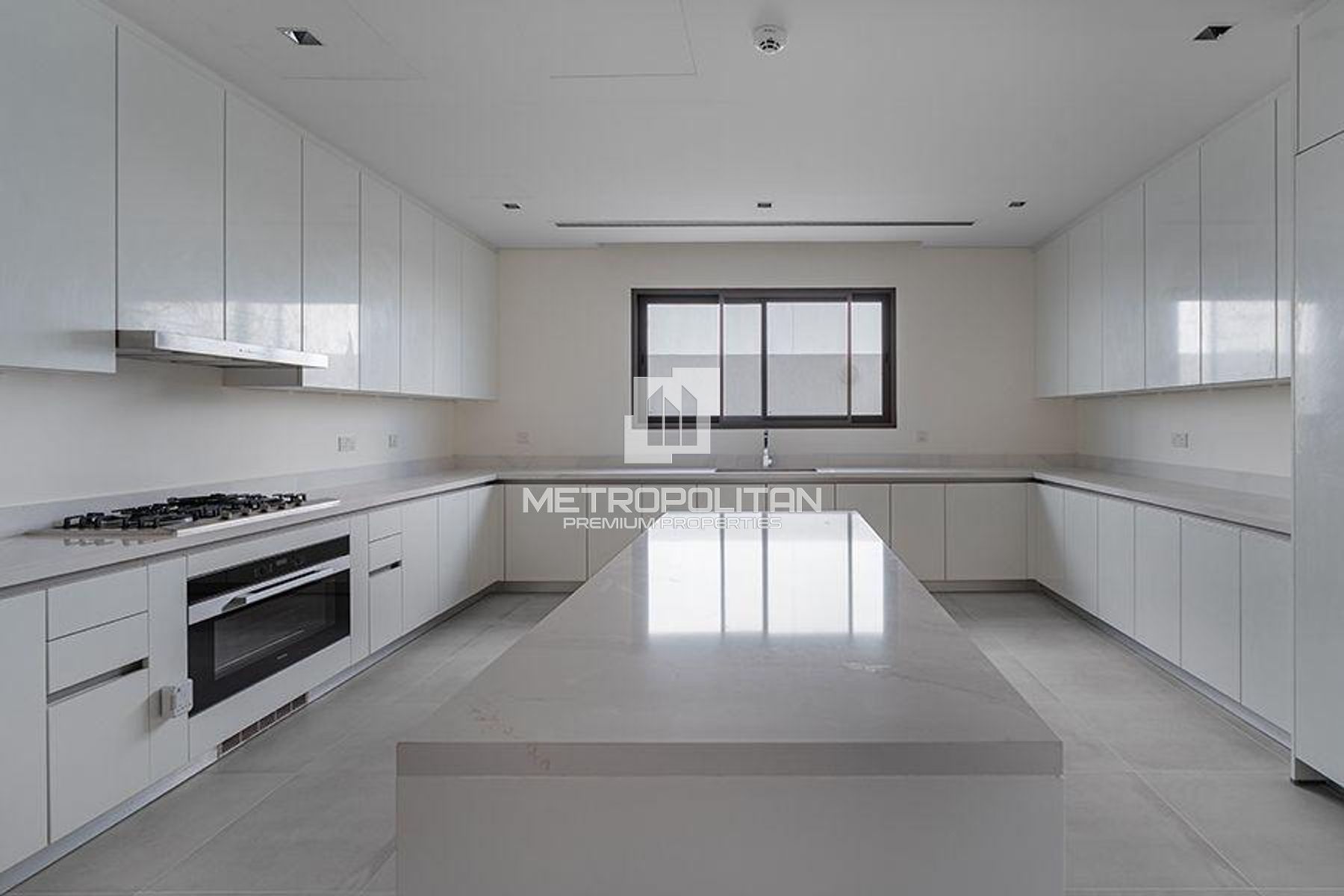 6BR Contemporary Villa | Direct Lagoon Access