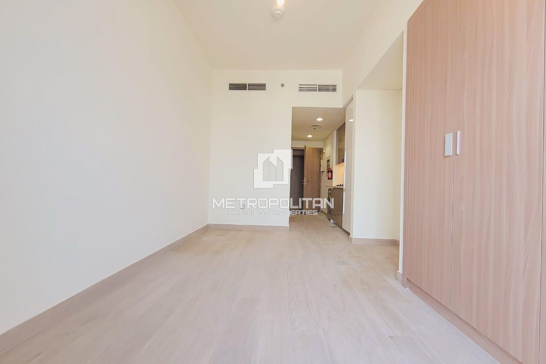Waterfront Studio | High ROI | Lagoon View