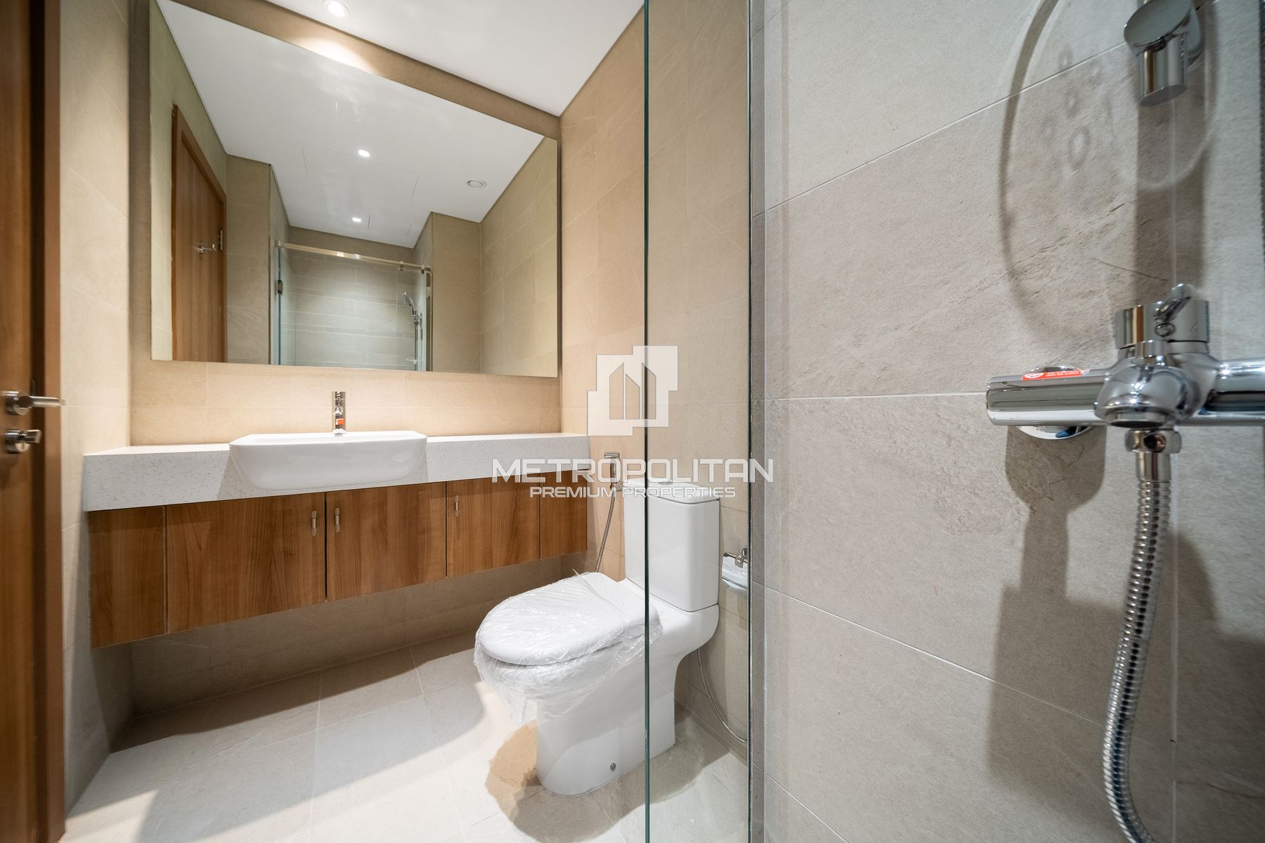 Waterfront Studio | High ROI | Lagoon View