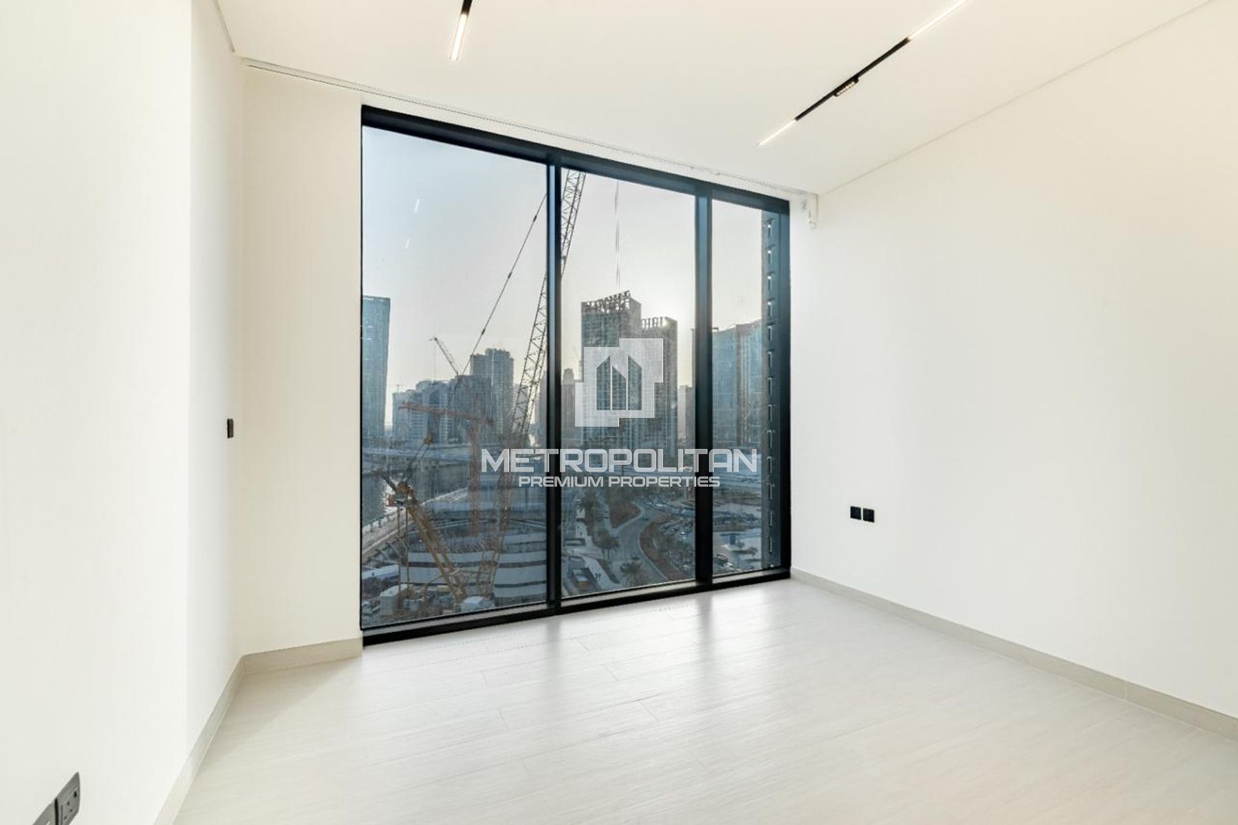 Full Canal View | Vacant | Spacious Layout
