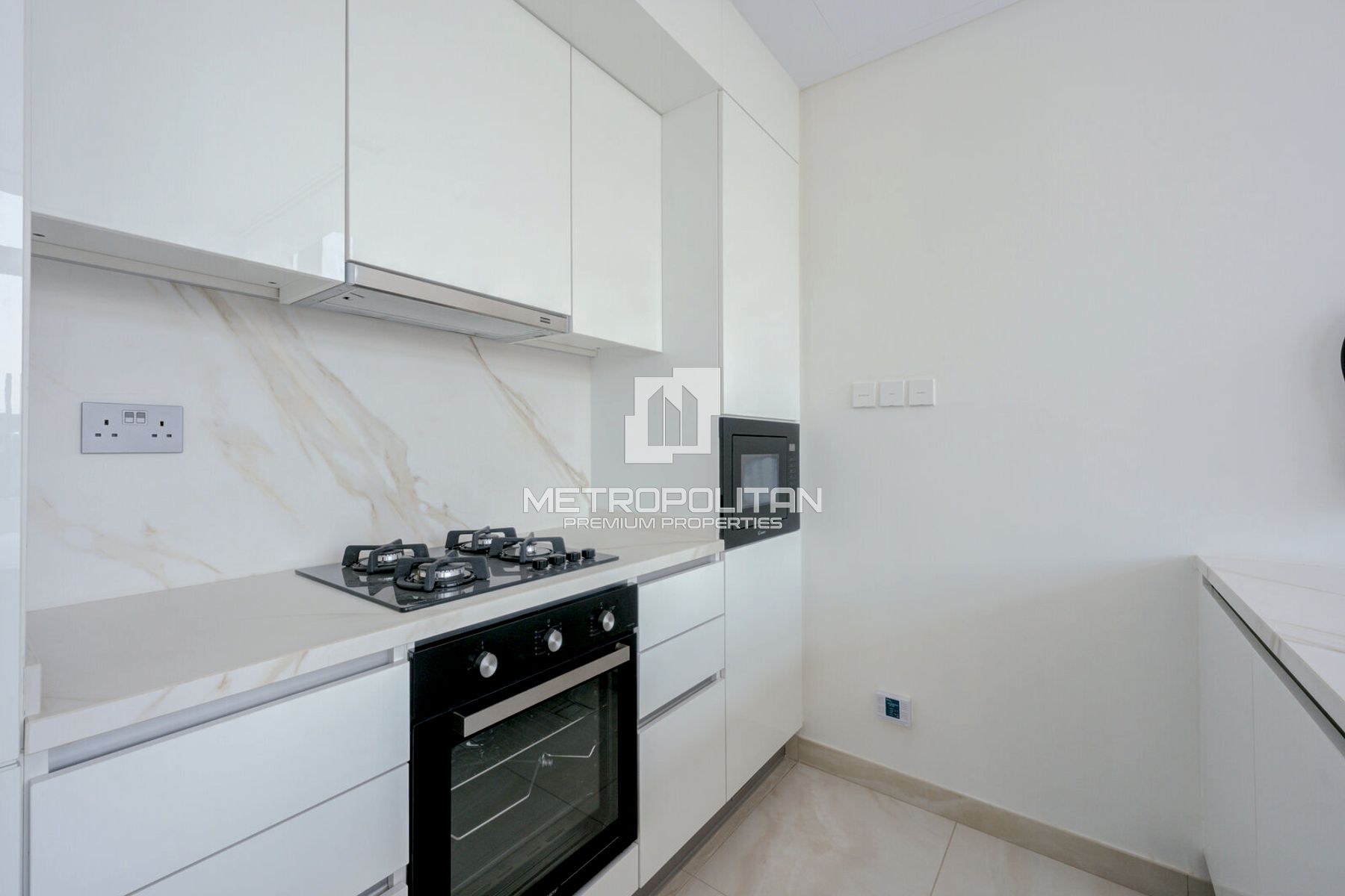 Corner Townhouse G+2 | W/Kitchen Appliances