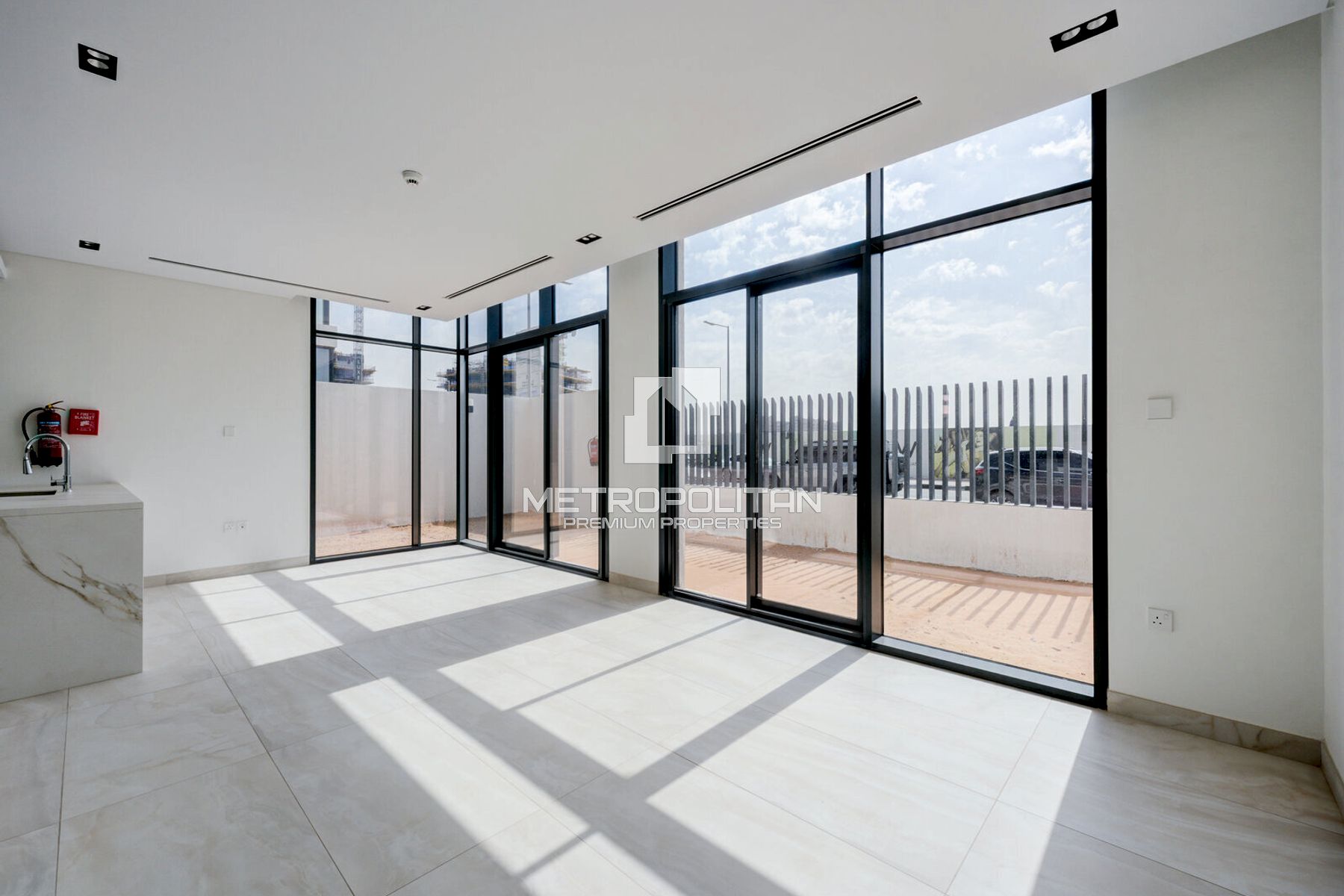 Corner Townhouse G+2 | W/Kitchen Appliances