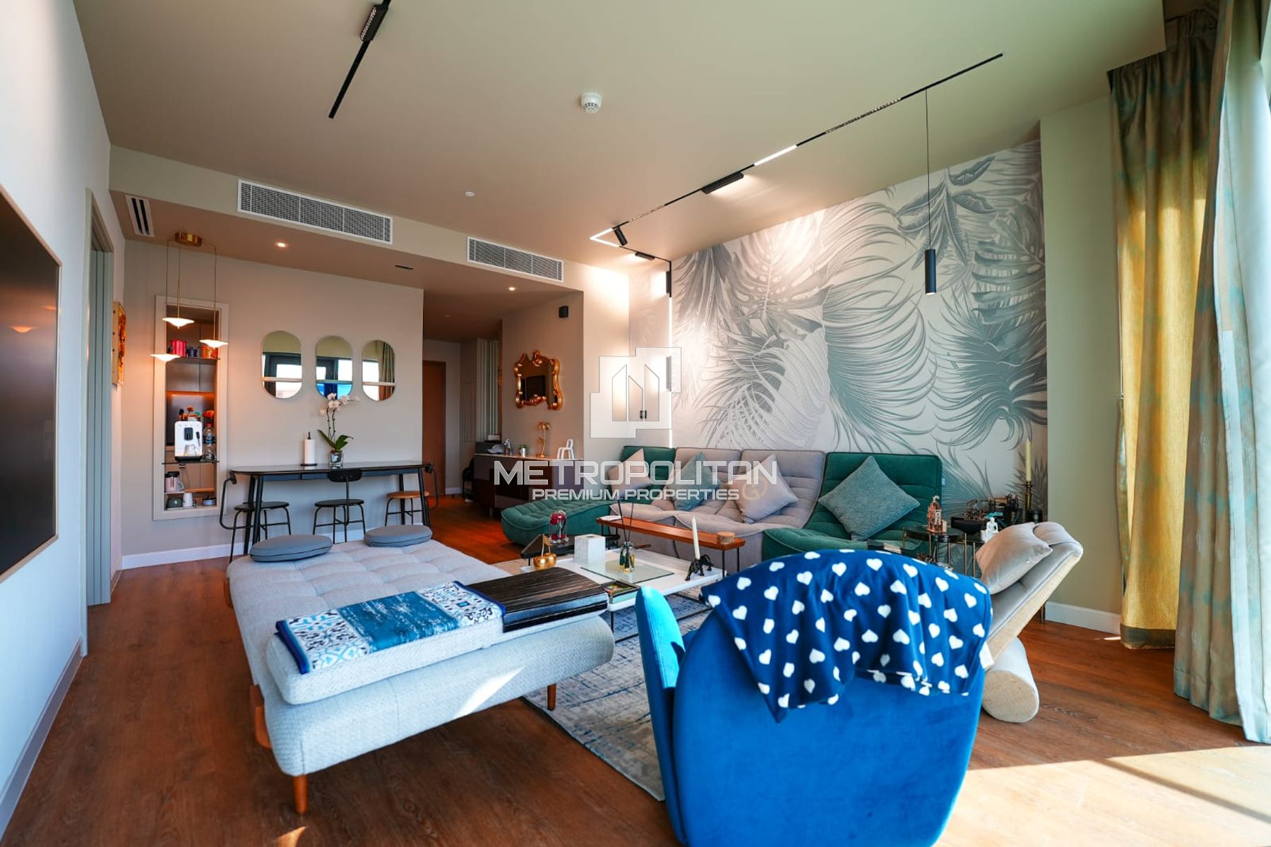 Upgraded | High Floor | Fully Furnished | Vacant