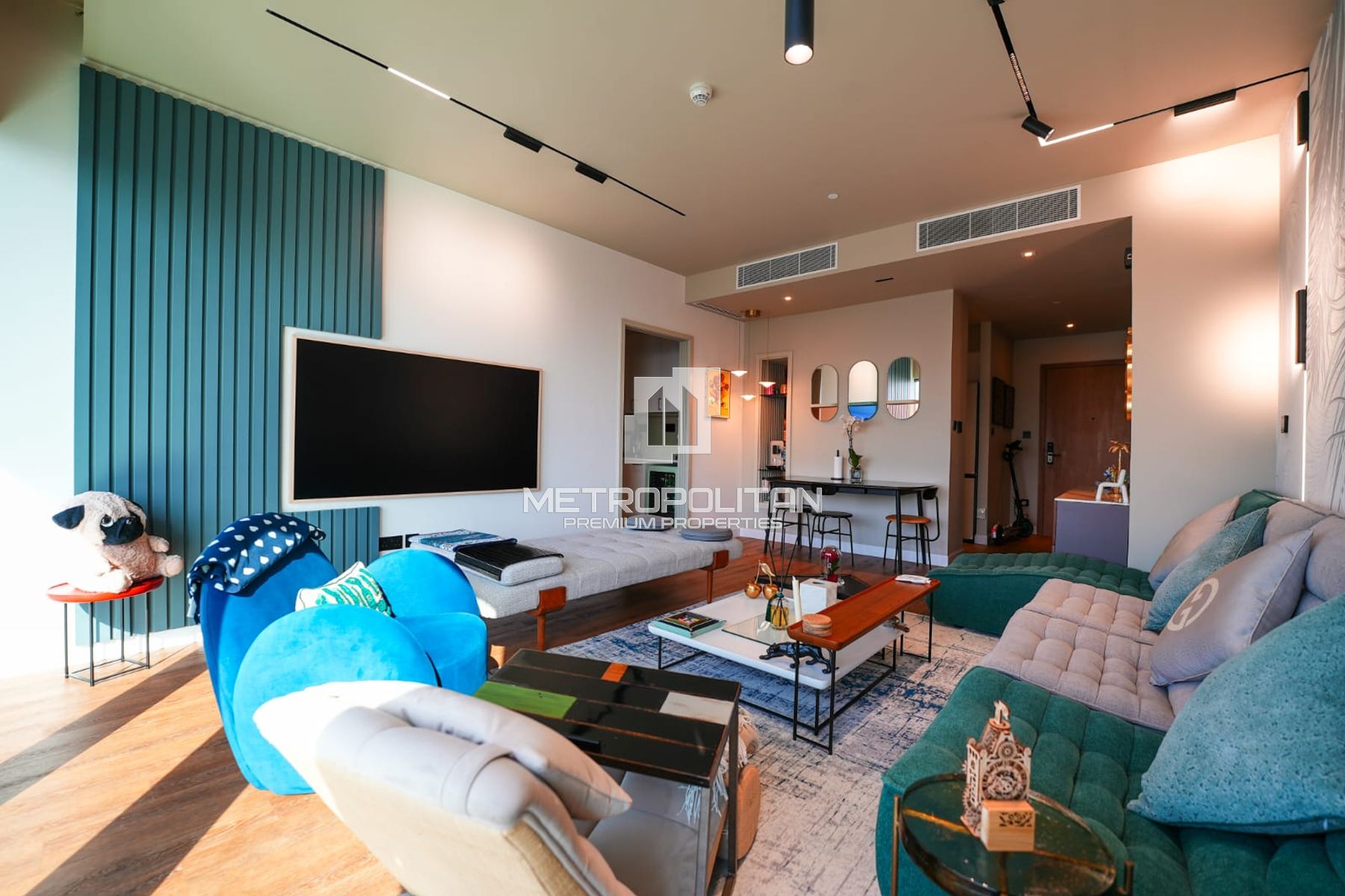 Upgraded | High Floor | Fully Furnished | Vacant