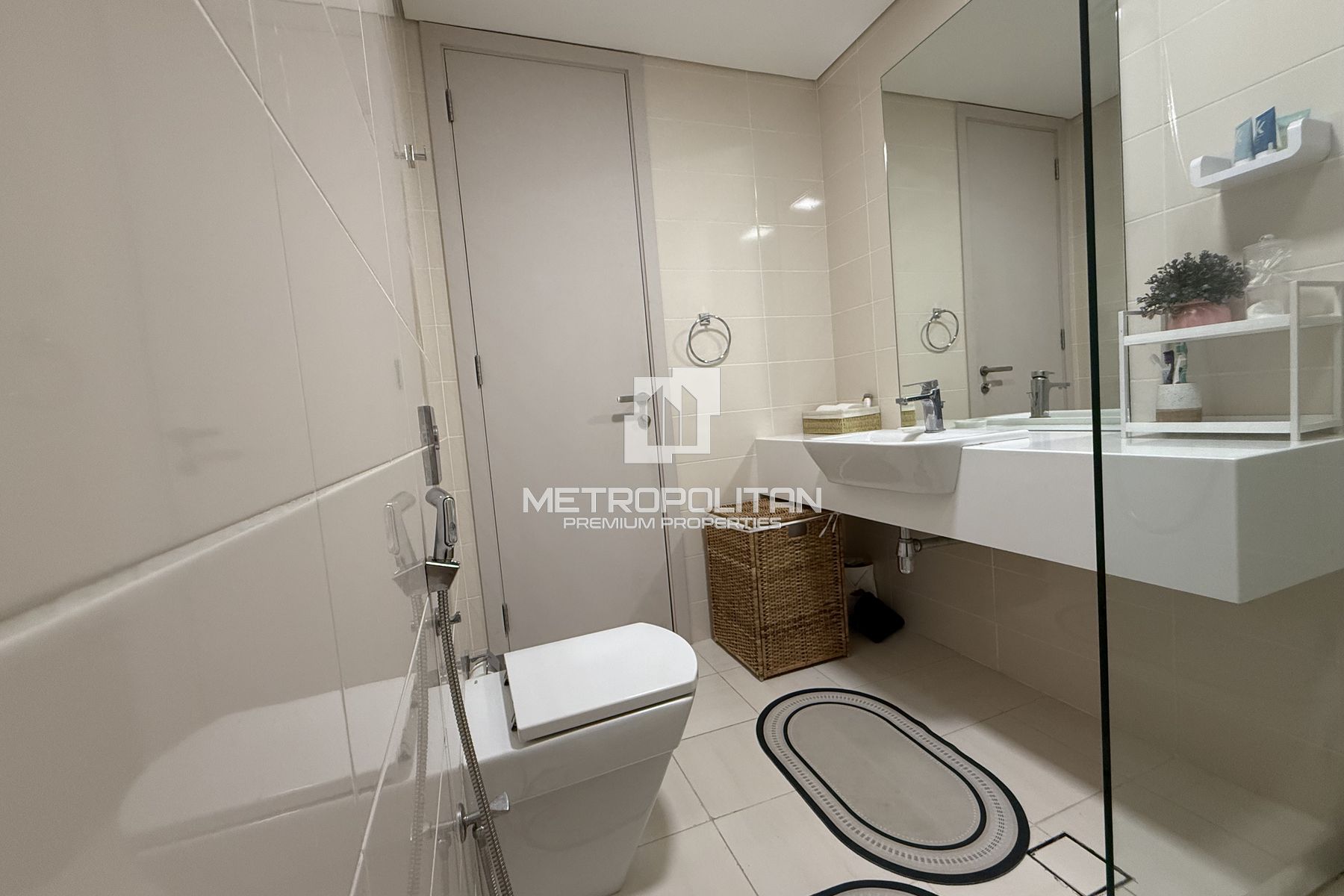 Spacious Living | Furnished | Motivated Seller