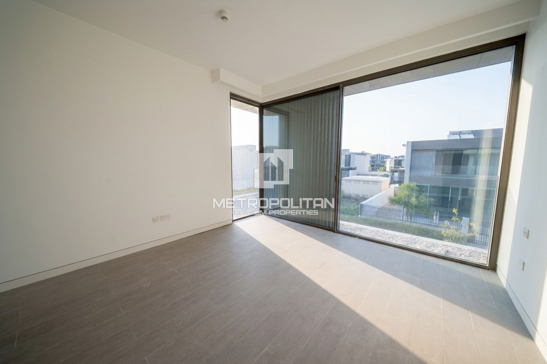 Single Row G+1 | Park View | Private | S-Detached