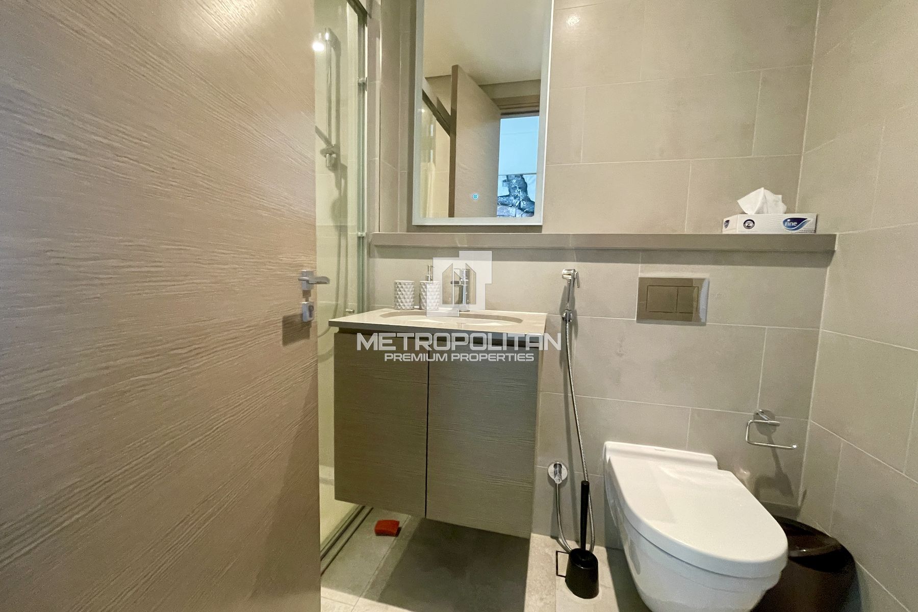 Bright Apartment   | Lagoon View | High Floor