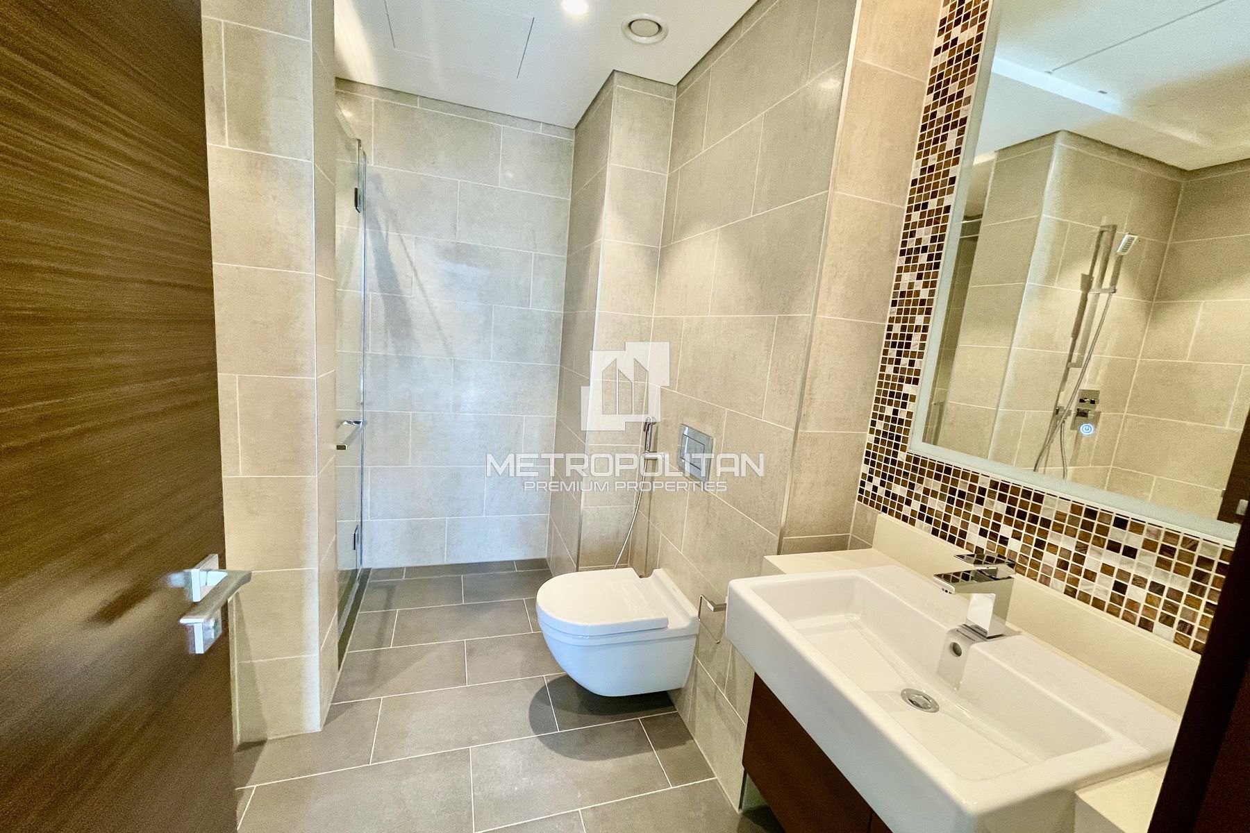 Bright Apartment | Well Maintained | Spacious