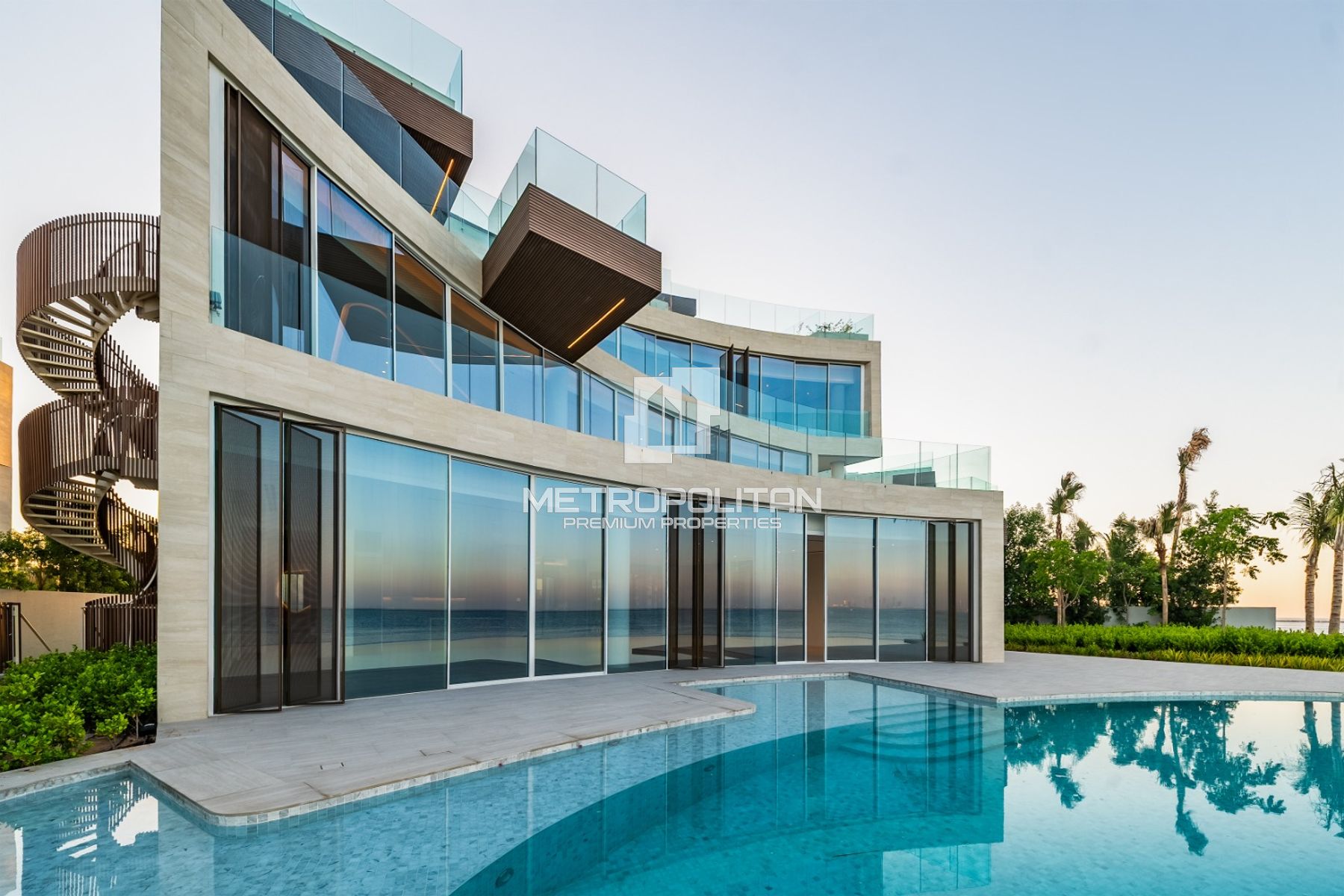 6BR Villa for Sale in Zuha Island Villas, The World Islands - MPS-50093