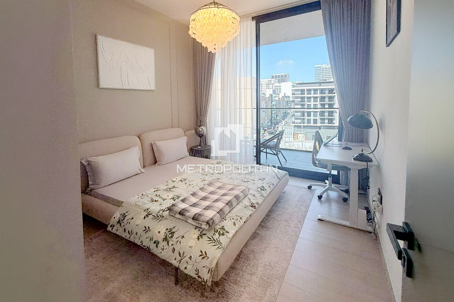 Upgraded | Vacant On Transfer| Fully Furnished