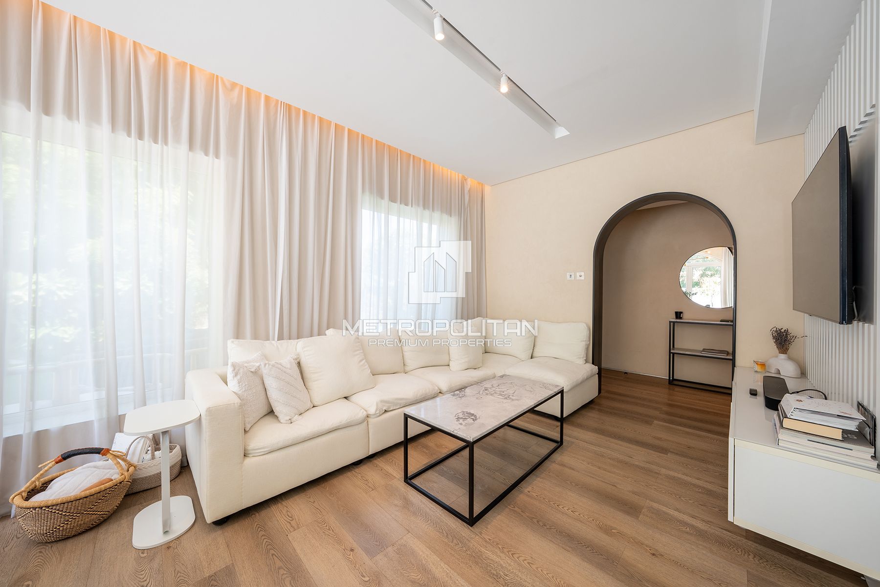Corner Plot| Private Pool| Type 4E | Family Living
