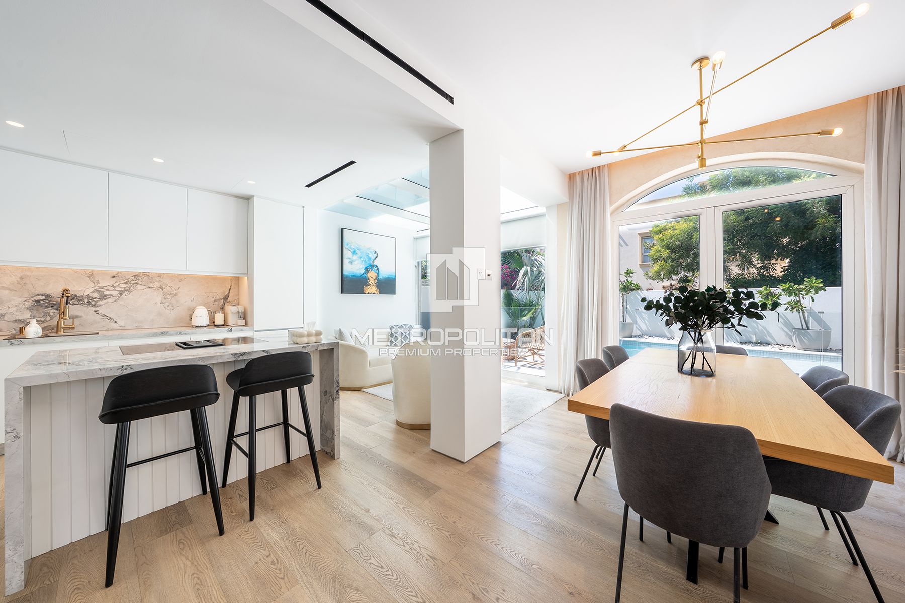 Corner Plot| Private Pool| Type 4E | Family Living