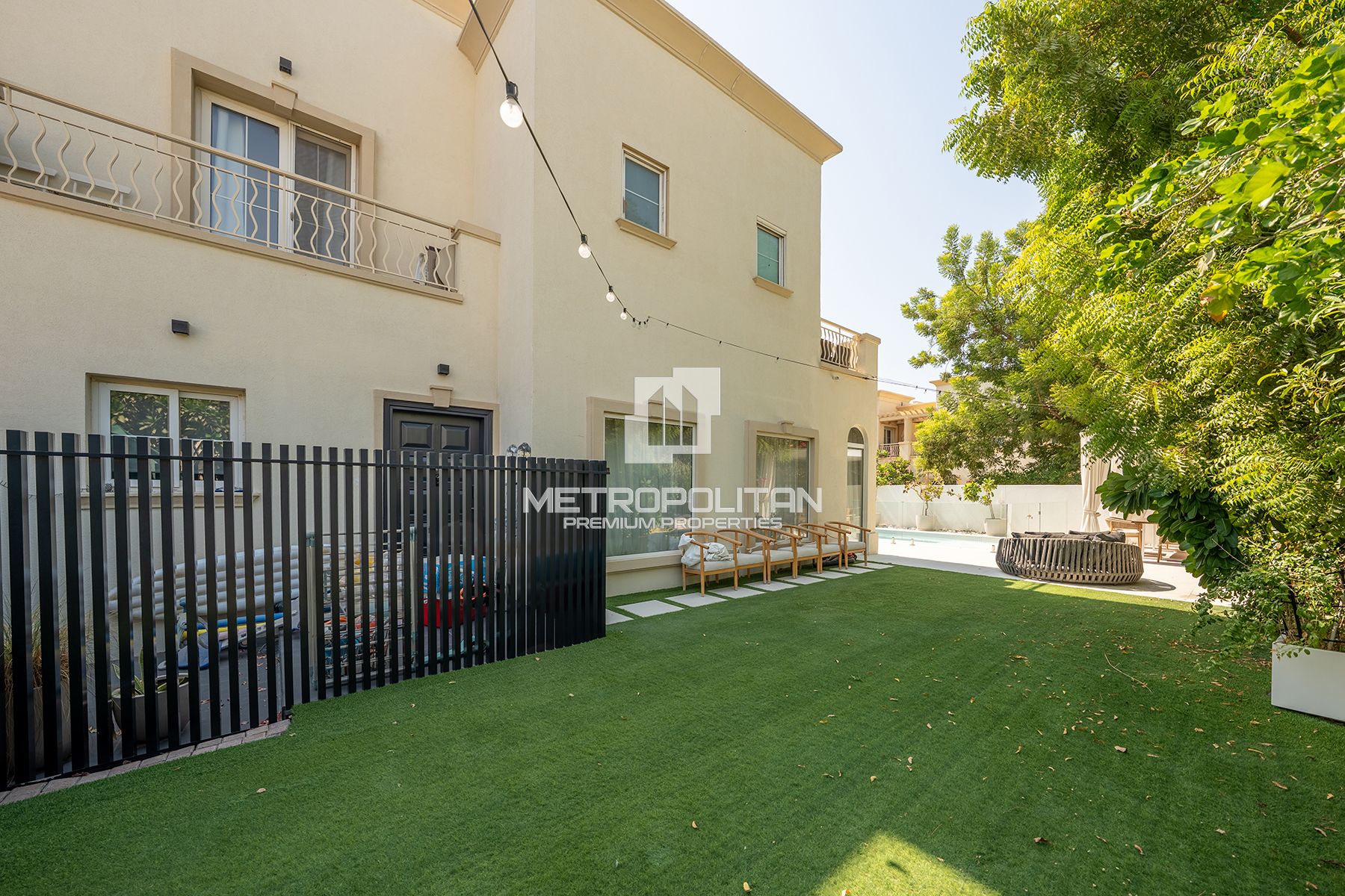 Corner Plot| Private Pool| Type 4E | Family Living