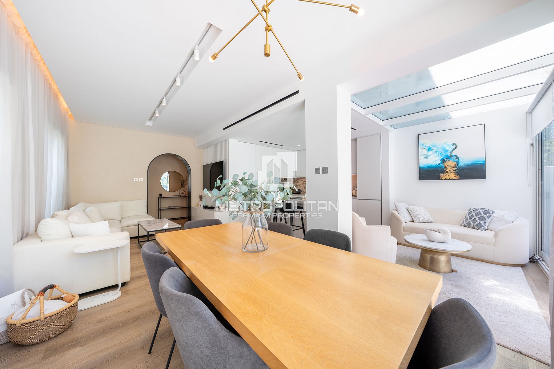 Corner Plot| Private Pool| Type 4E | Family Living