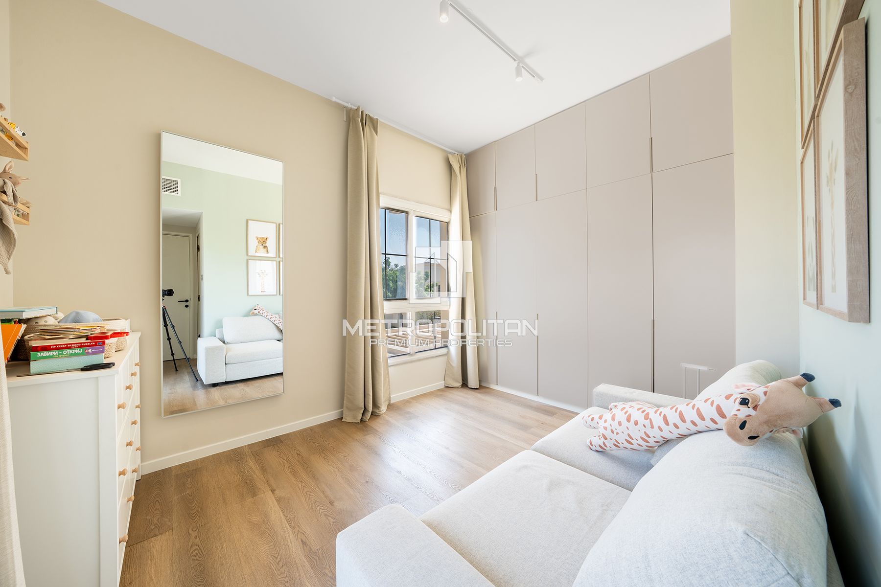 Corner Plot| Private Pool| Type 4E | Family Living