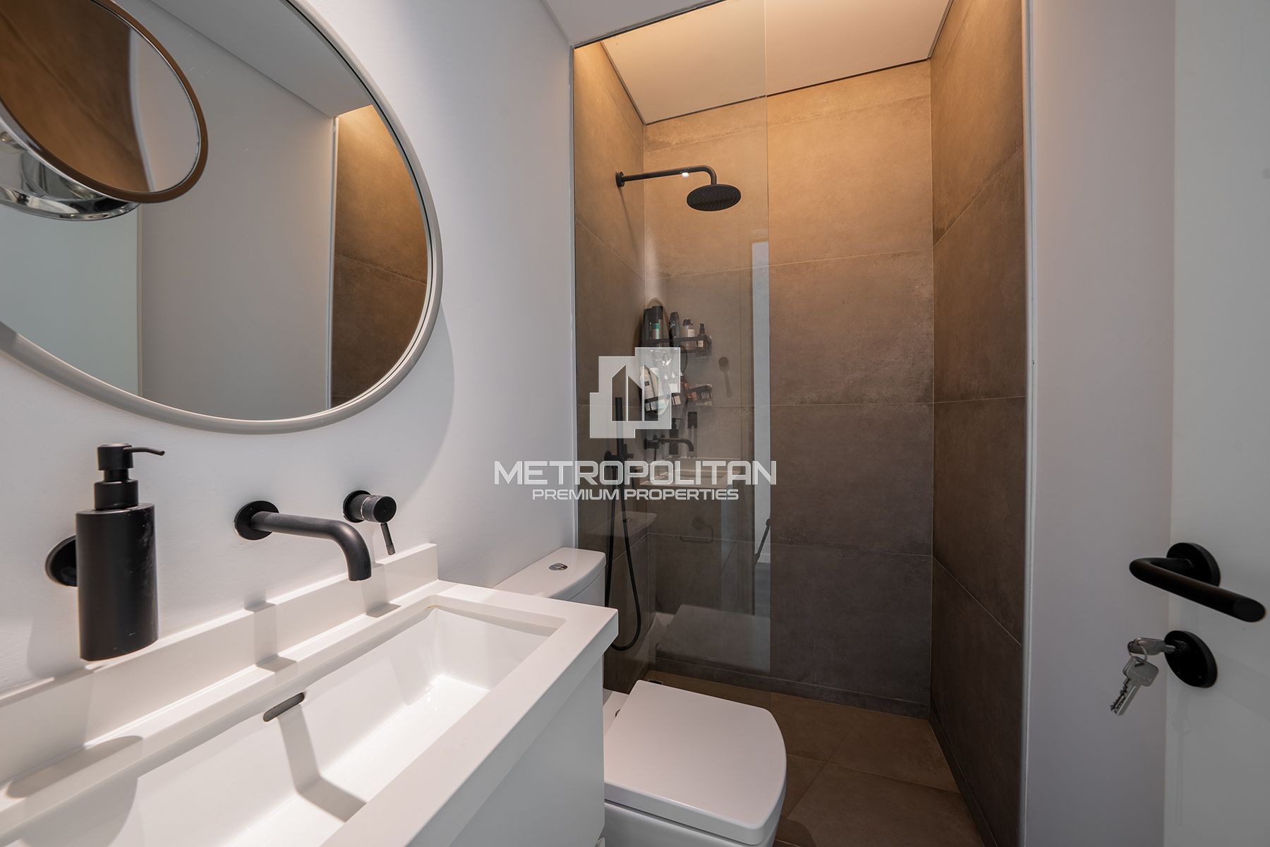 Corner Plot| Private Pool| Type 4E | Family Living