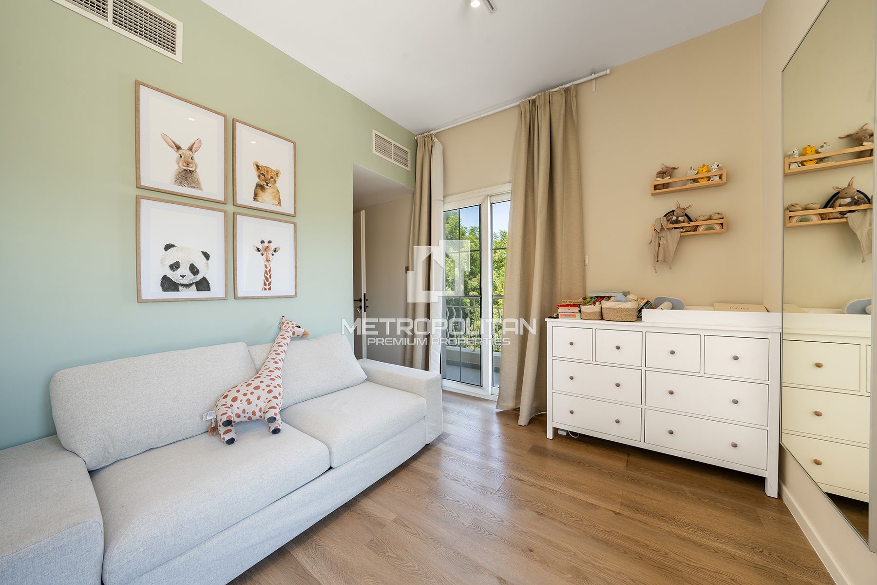 Corner Plot| Private Pool| Type 4E | Family Living
