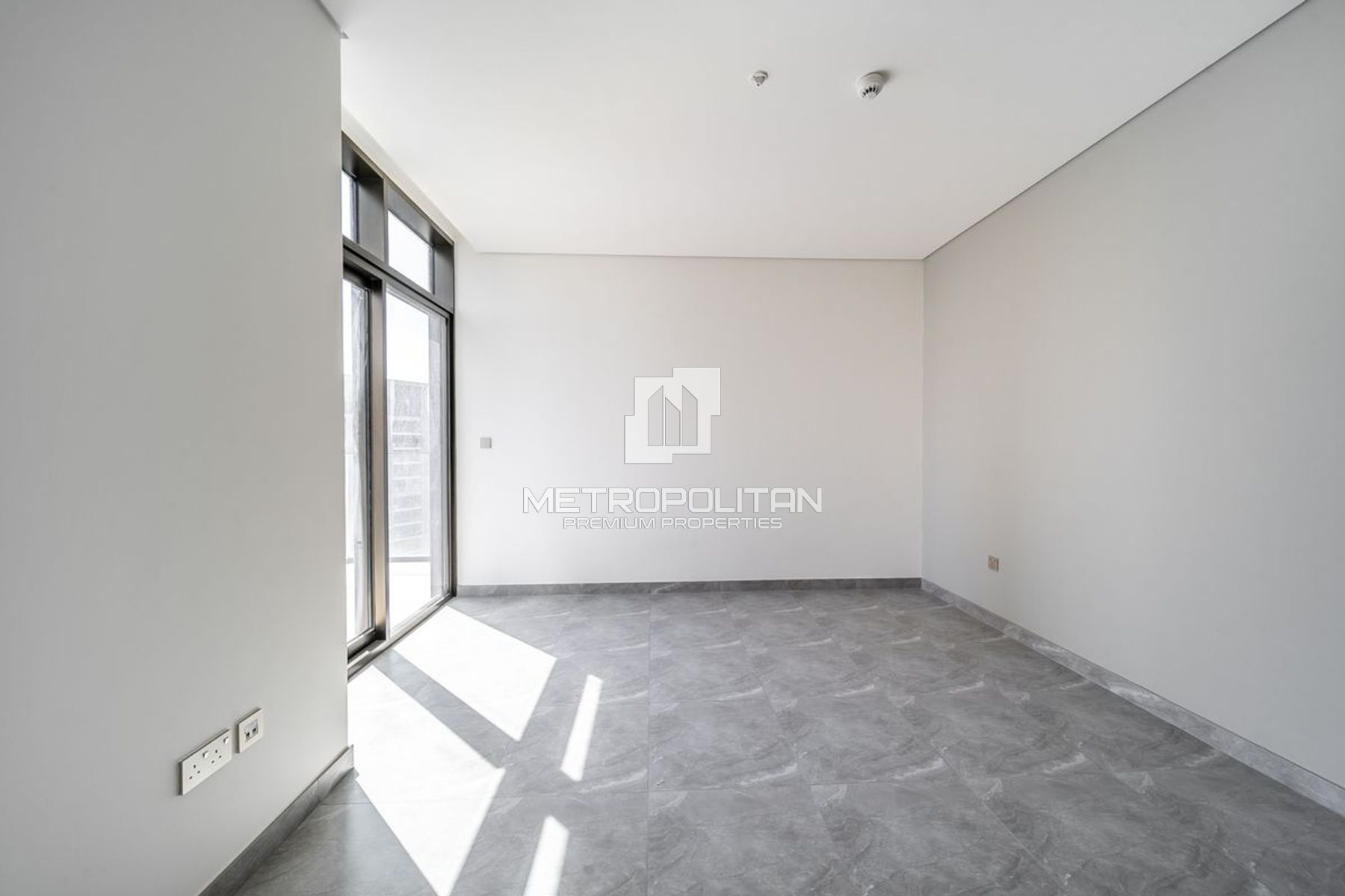 Studio Apartment for Sale in Peninsula Two, Business Bay - MPS-50223