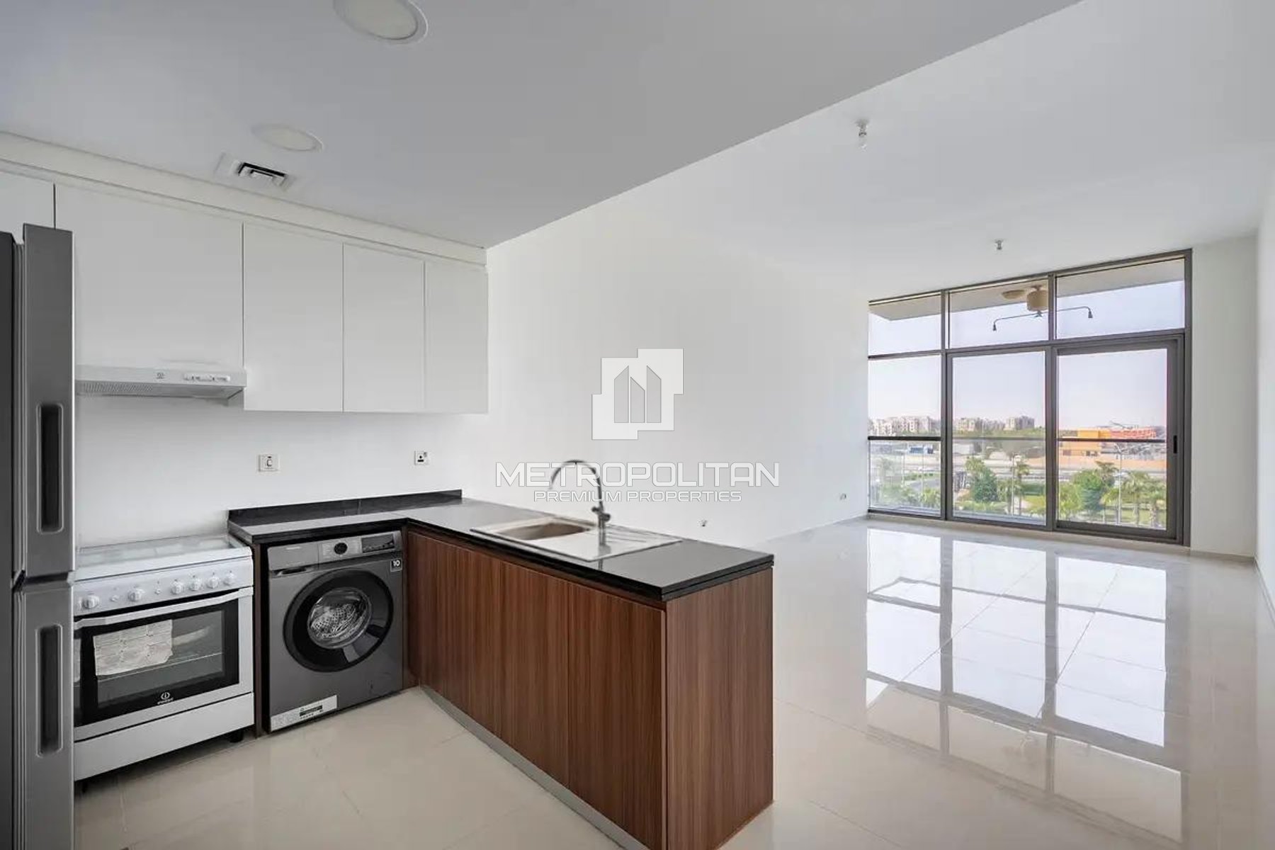 Vacant | Large Balcony | Park View |Prime Location