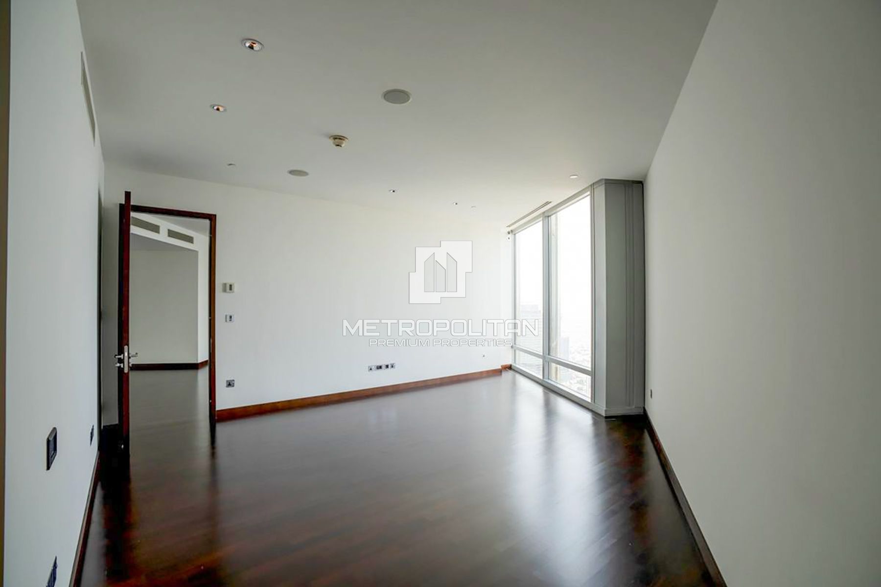 DIFC & Sea View | Large Layout | Prime Deal