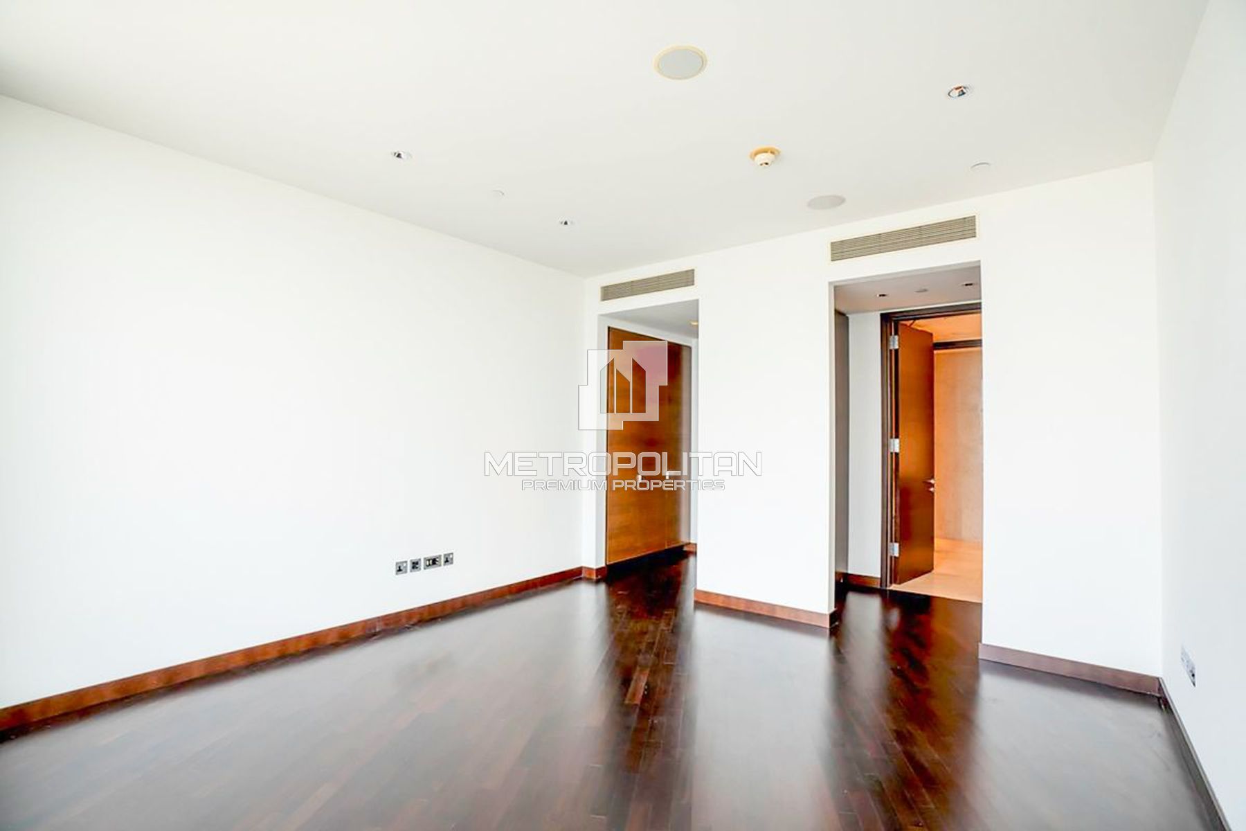 DIFC & Sea View | Large Layout | Prime Deal