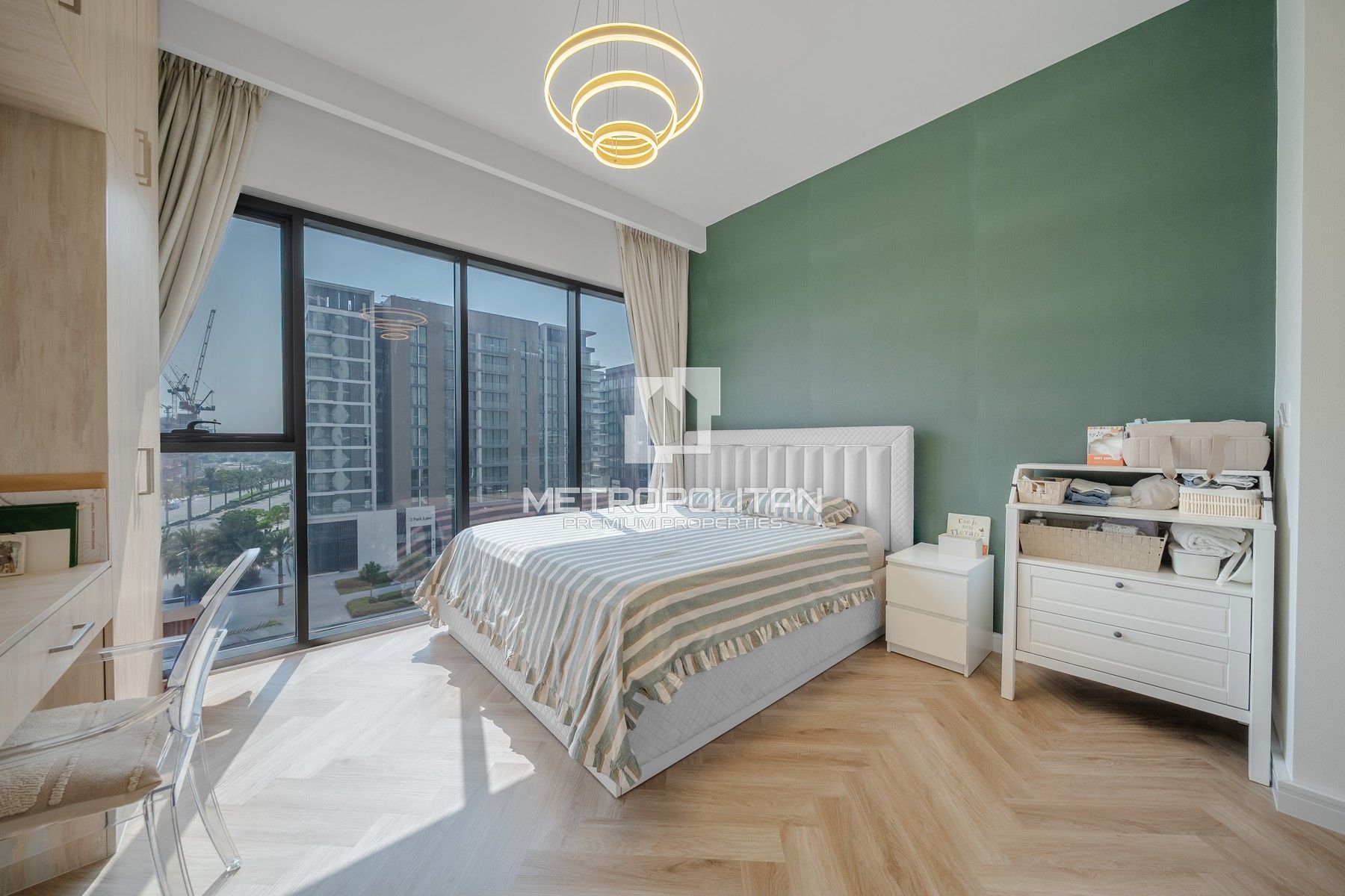 VOT | Semi Upgrade | Middle Floor | Furnished