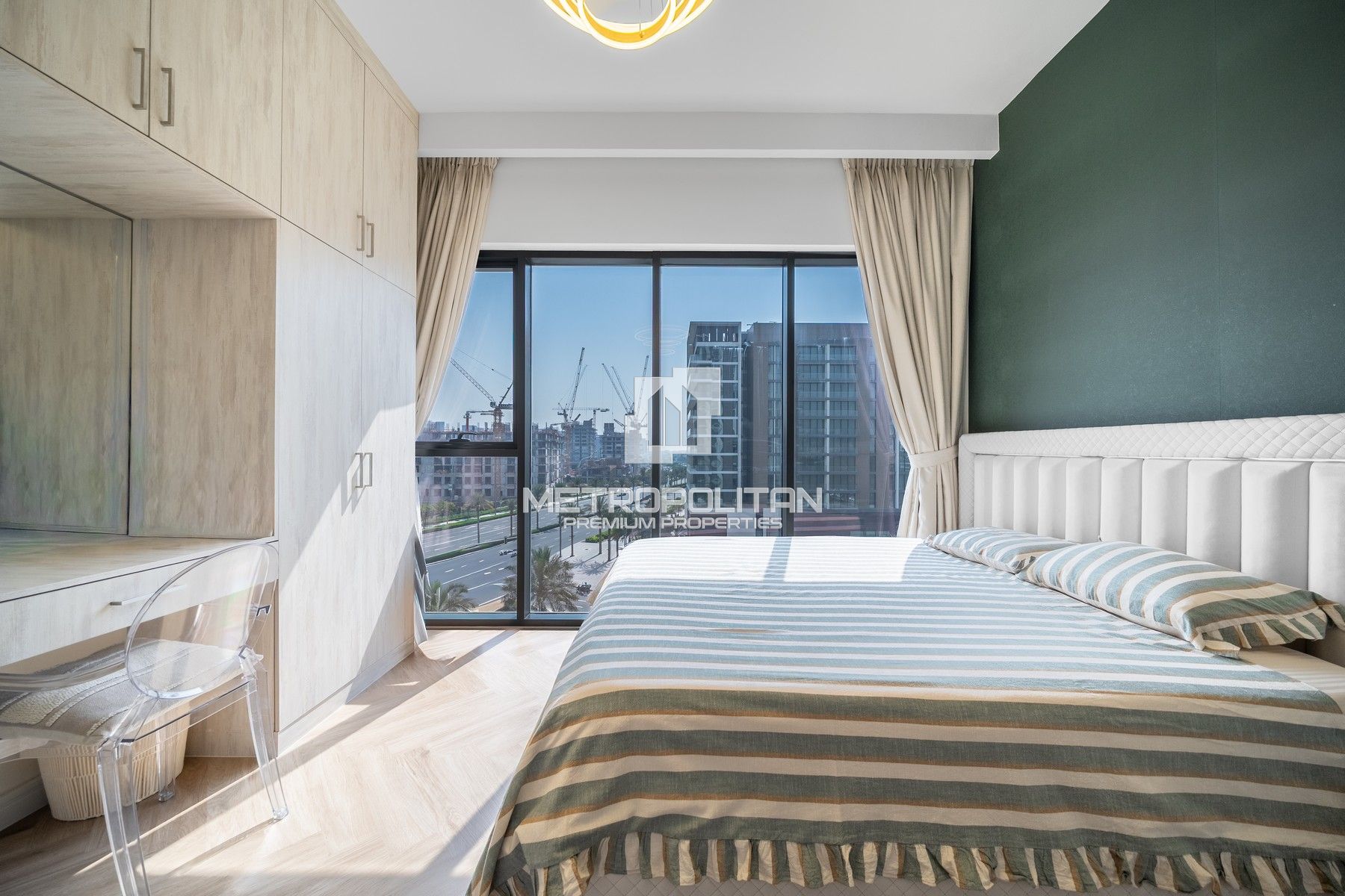 VOT | Semi Upgrade | Middle Floor | Furnished