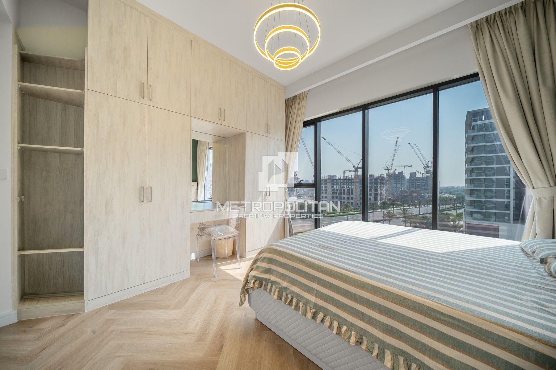 VOT | Semi Upgrade | Middle Floor | Furnished