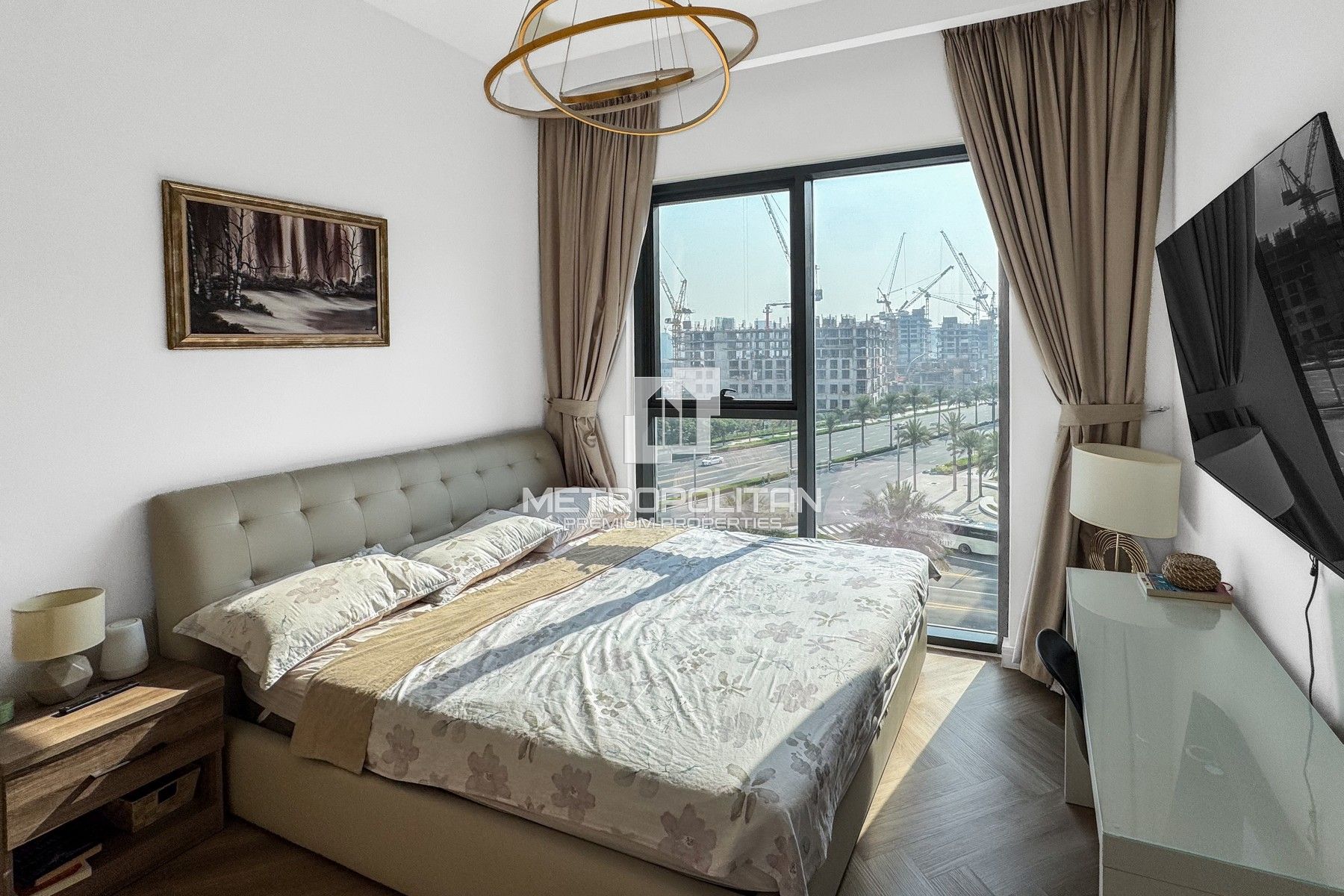 VOT | Semi Upgrade | Middle Floor | Furnished