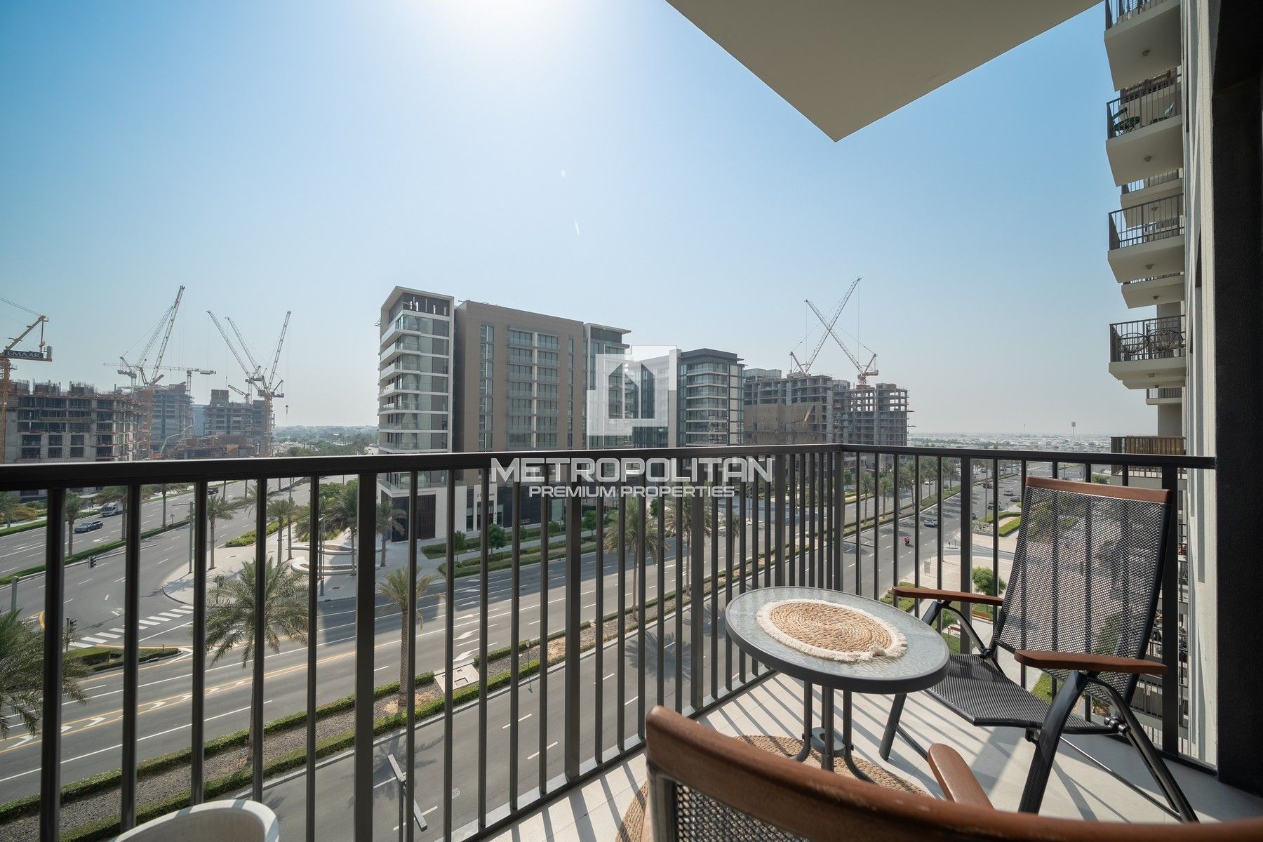 VOT | Semi Upgrade | Middle Floor | Furnished