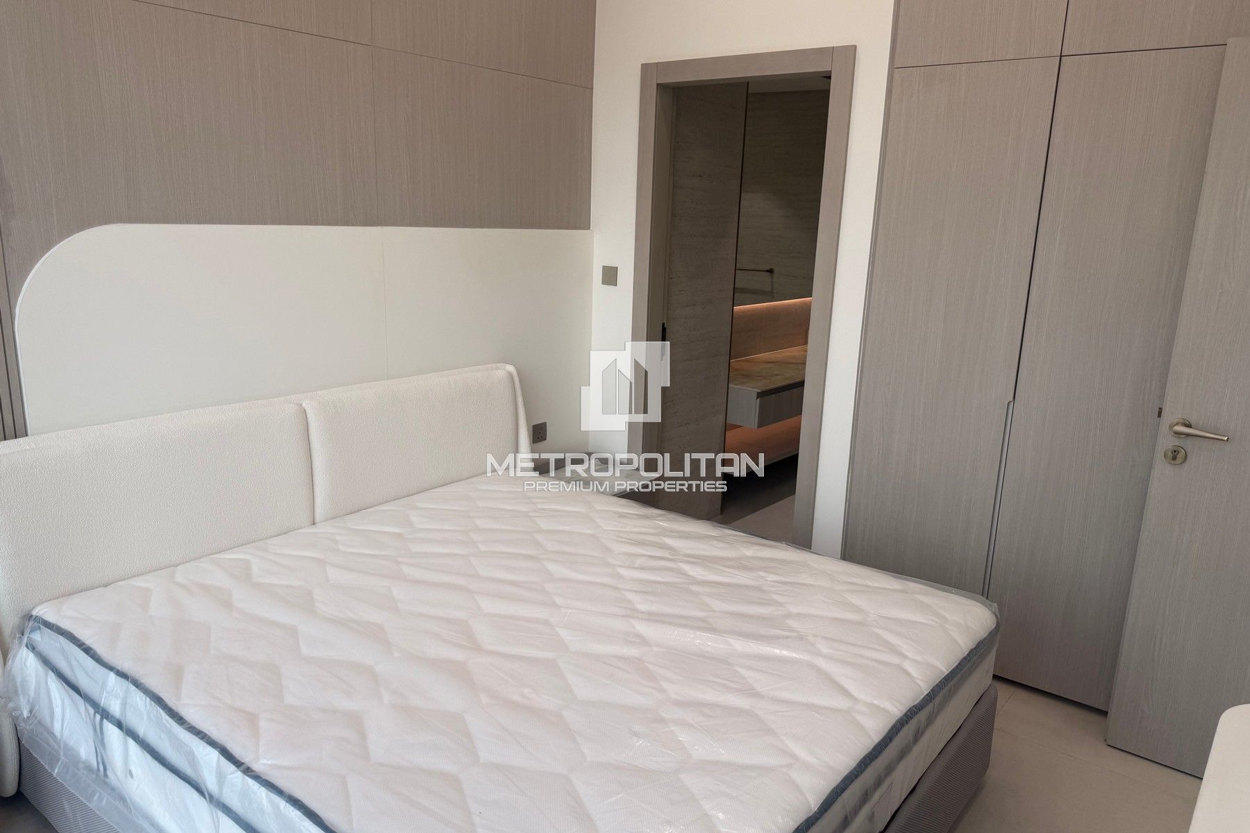 Brand New Unit | Fully Furnished | Upgraded