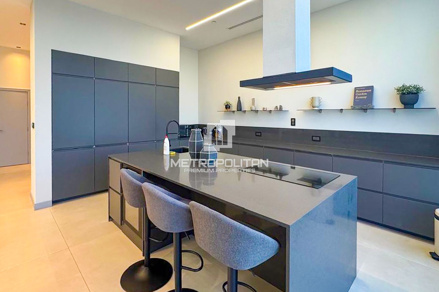 Luxury Penthouse | Private Beach | Panoramic Views