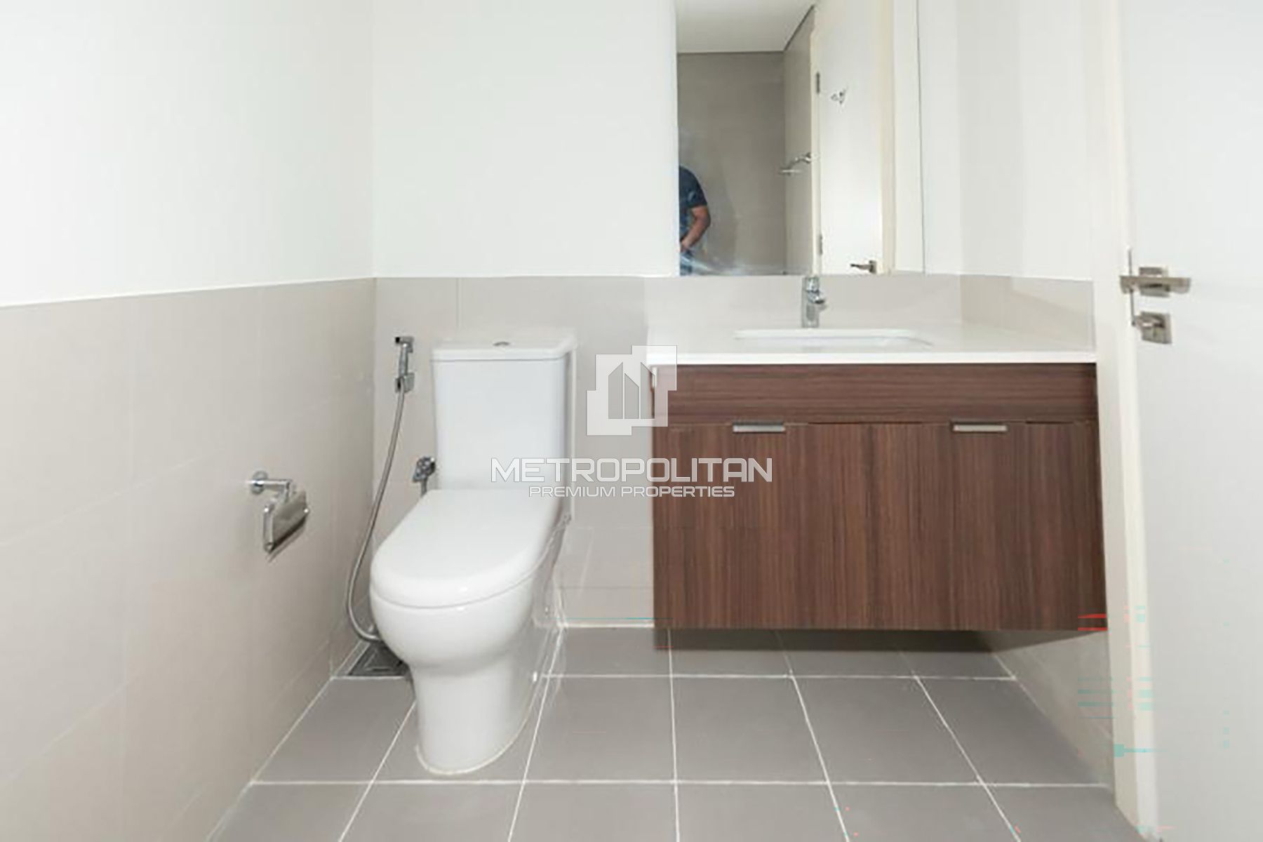 2BR Apartment for Sale in Golf Views A, Dubai South (Dubai World Central) - MPS-50385