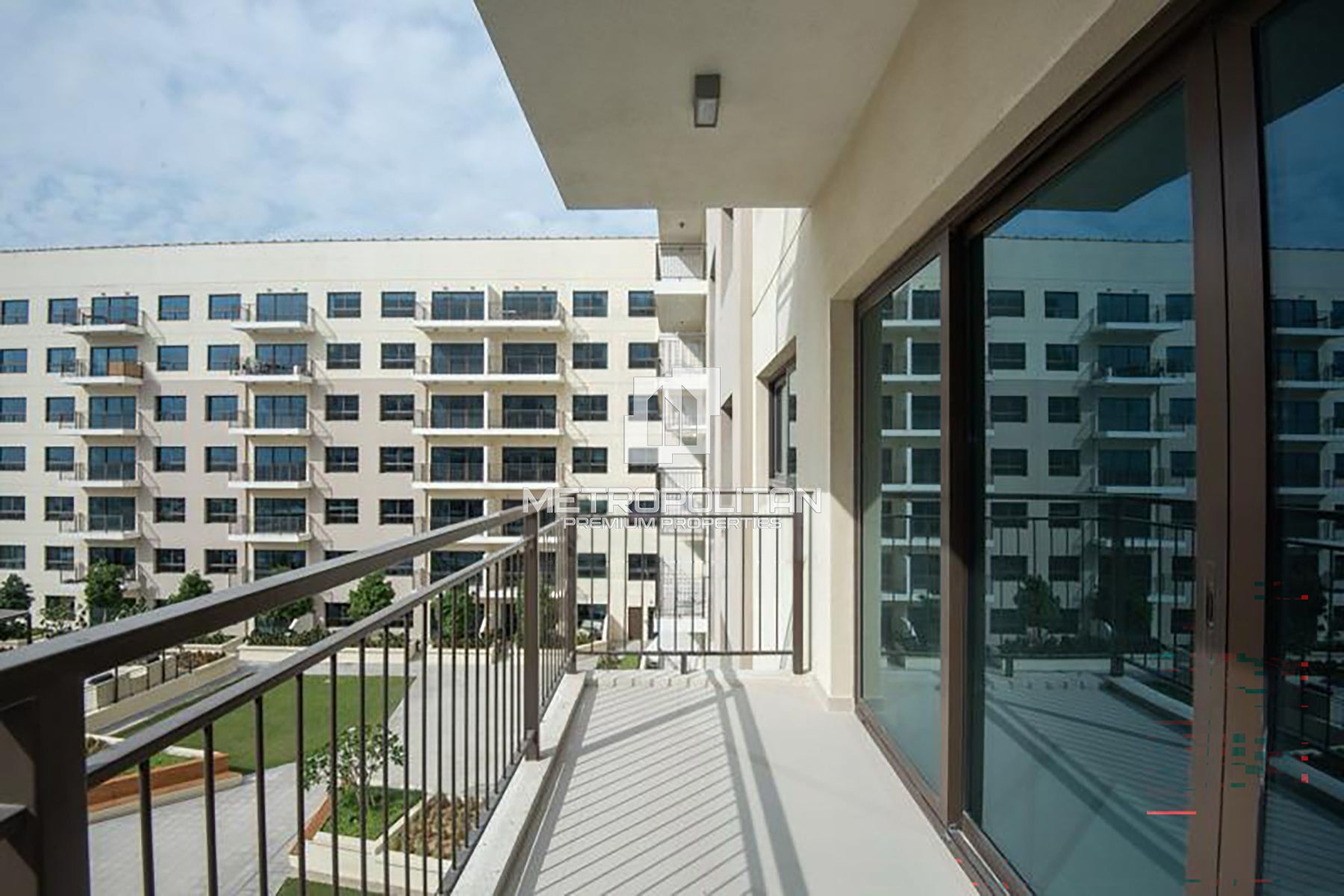 Bright Residence | Pool View | Great Deal