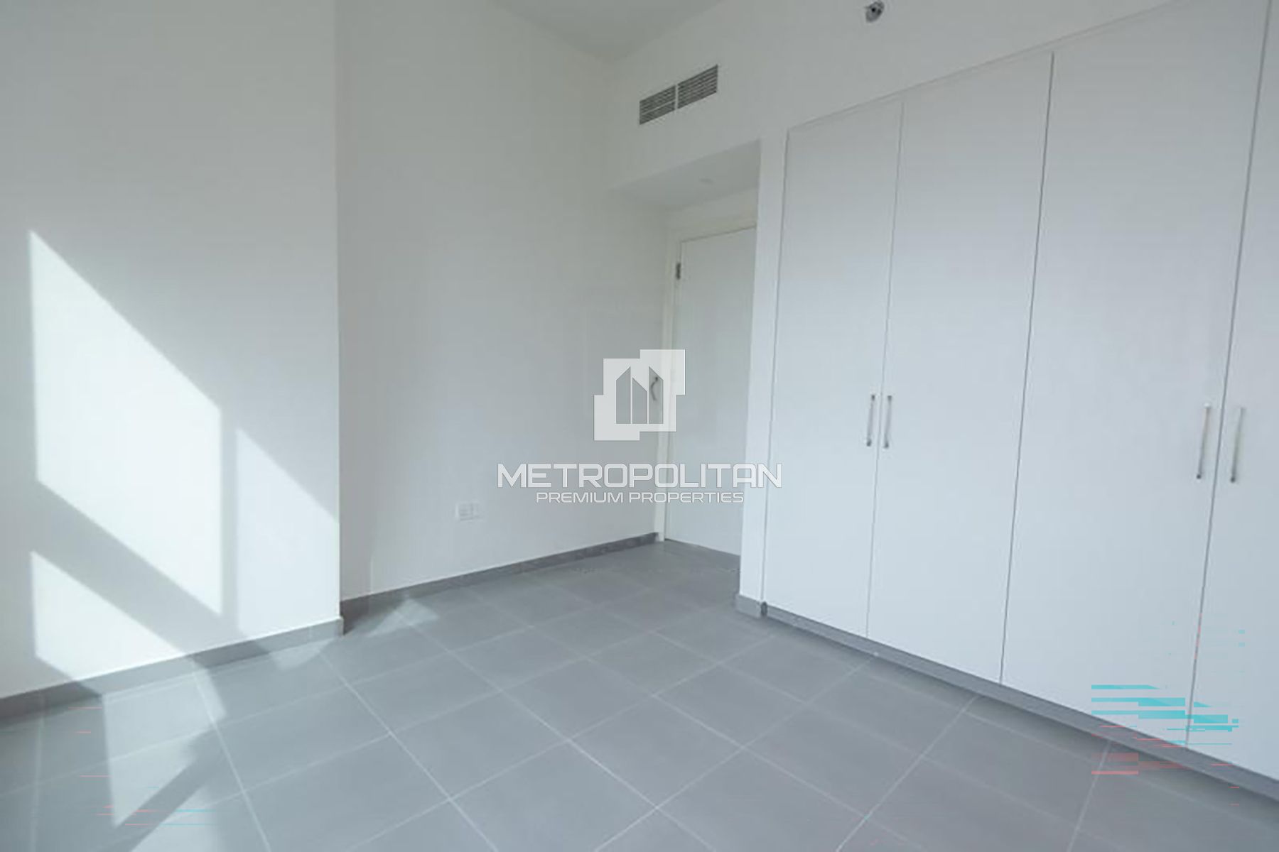Bright Residence | Pool View | Great Deal