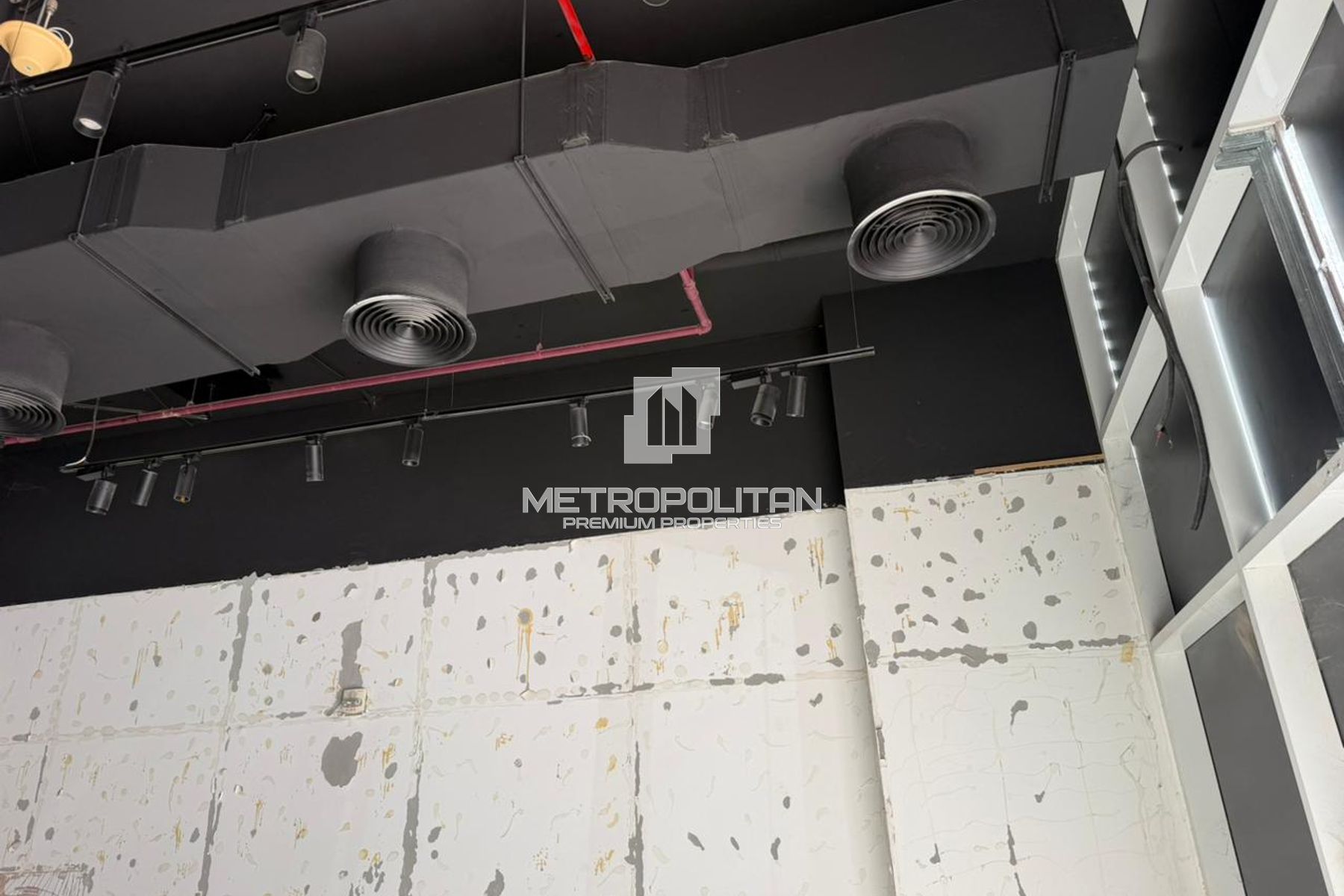 Prime Retail Shop | High Visibility | High ROI