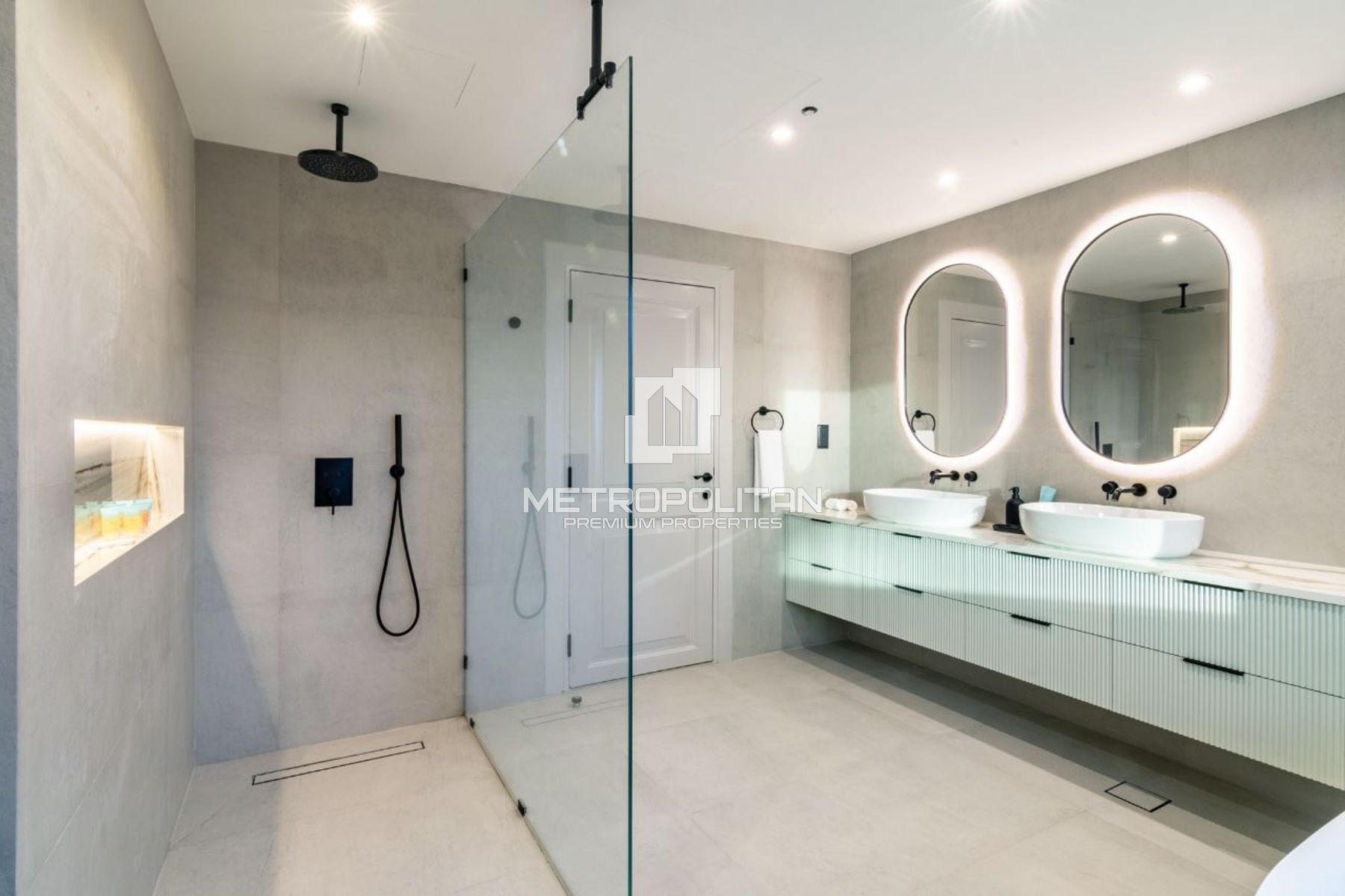 Luxury Penthouse | Upgraded | Panoramic Views
