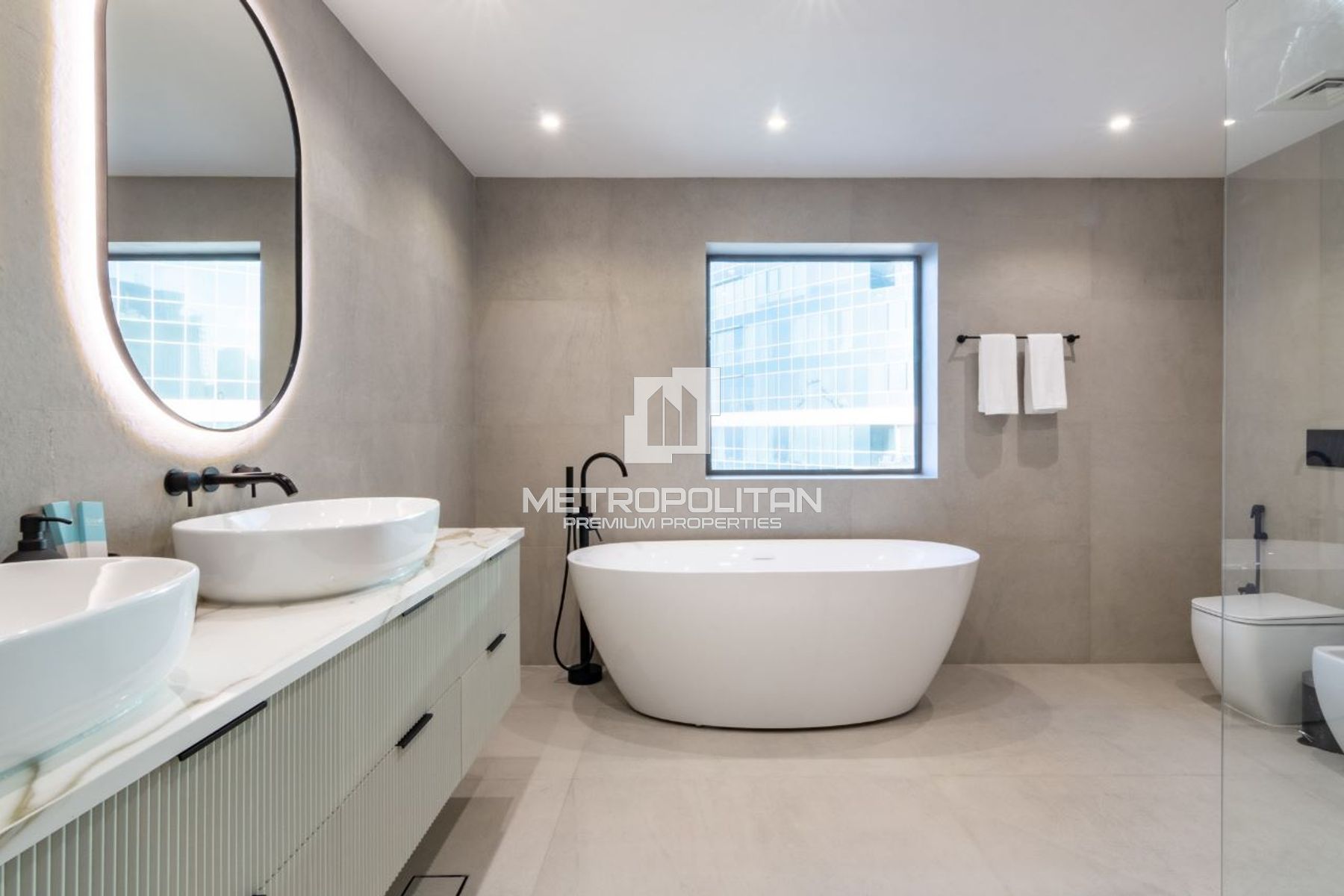 Luxury Penthouse | Upgraded | Panoramic Views