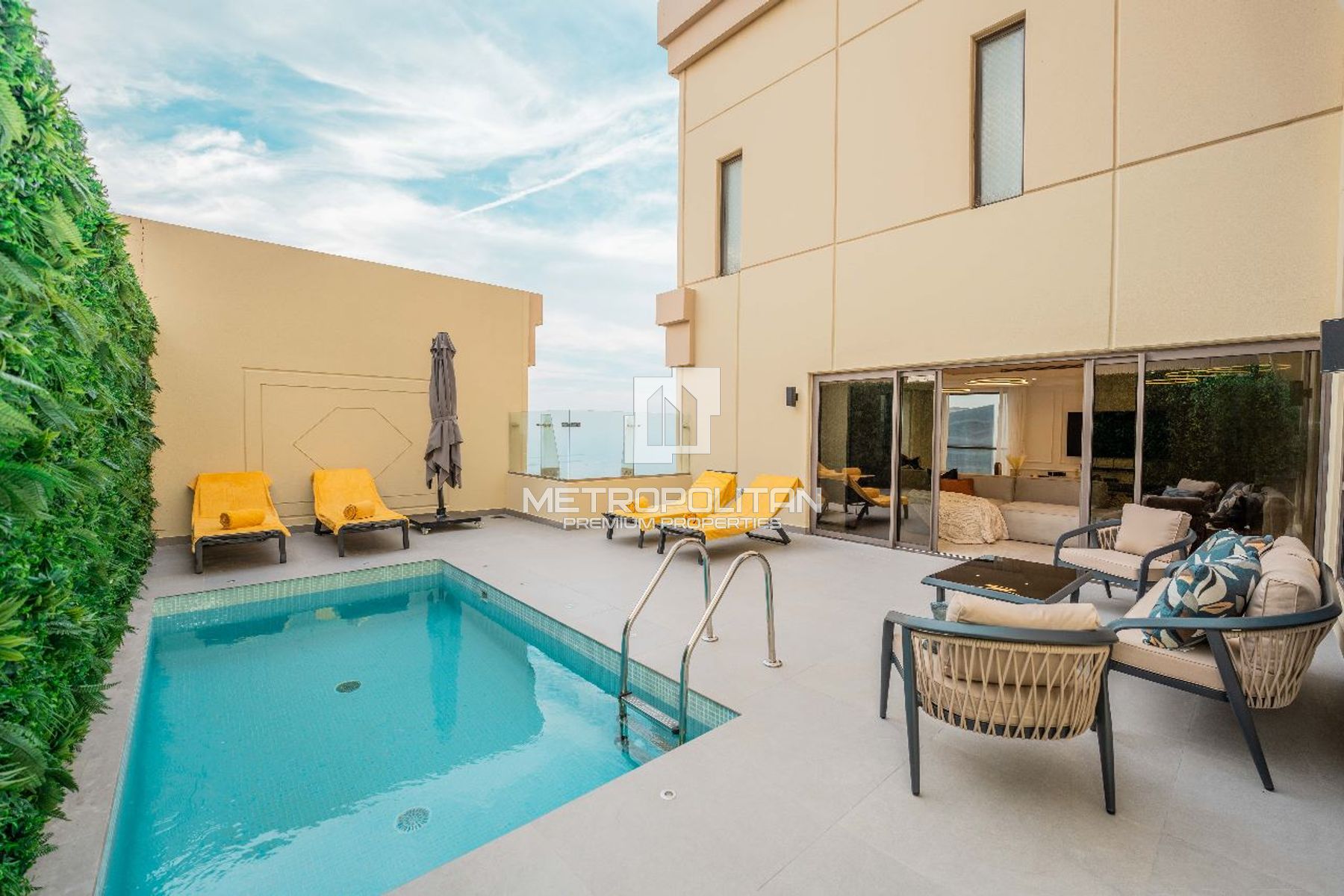 Luxury Penthouse | Upgraded | Panoramic Views