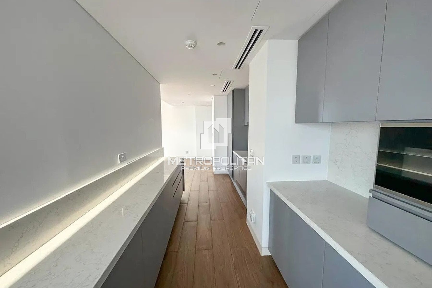 Rare 3BR | Panoramic Views | Vacant Transfer