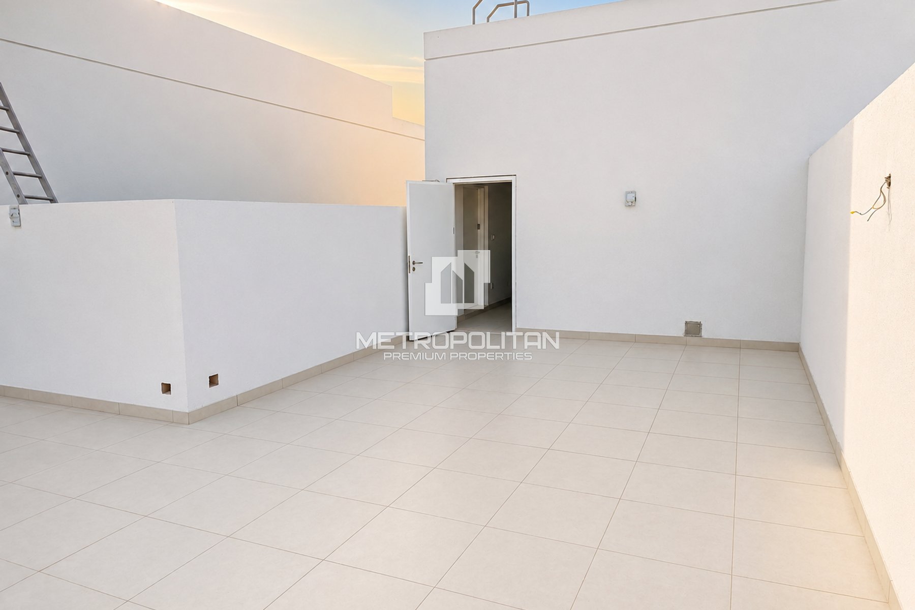 Burj Facing | G+2 Terrace | Single Row | Type B/C